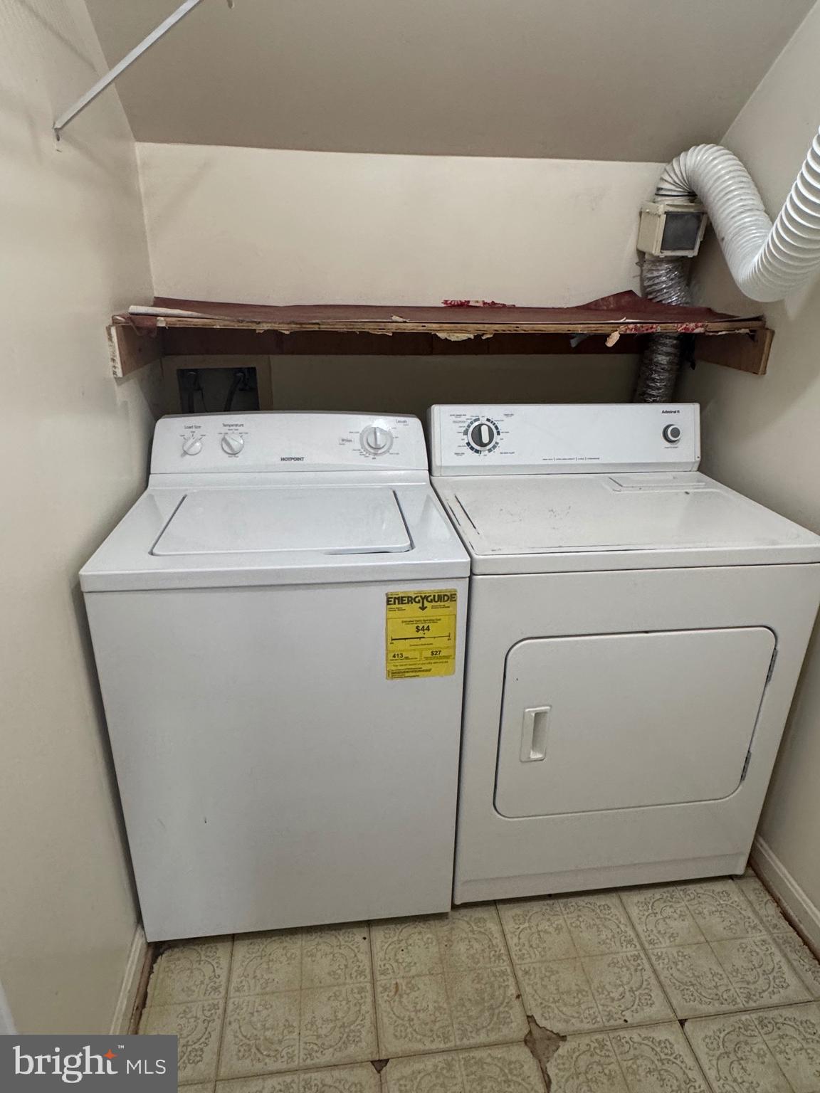 BALLSFORD - Residential Lease