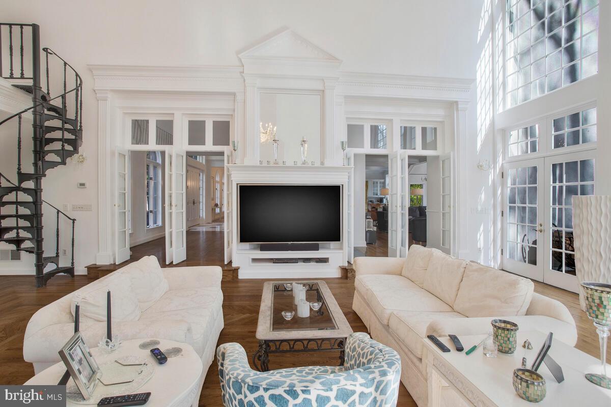 CRANBERRY WOODS - Residential