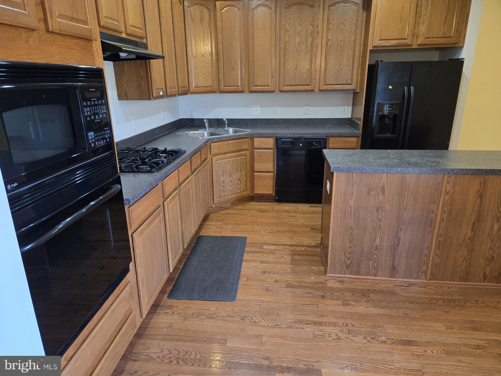 THE PRESERVE AT PISCATAWAY - Residential Lease