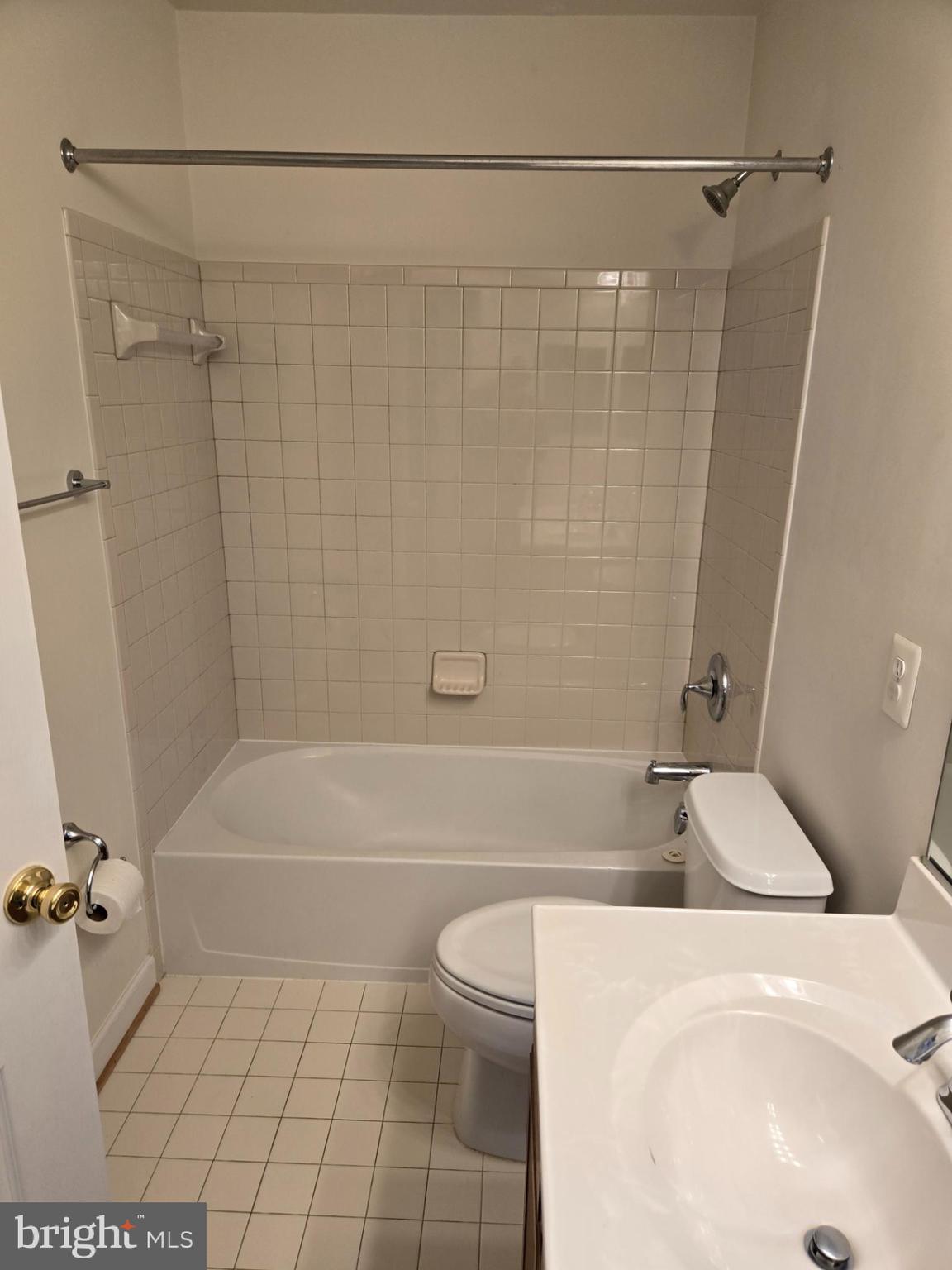 THE PRESERVE AT PISCATAWAY - Residential Lease