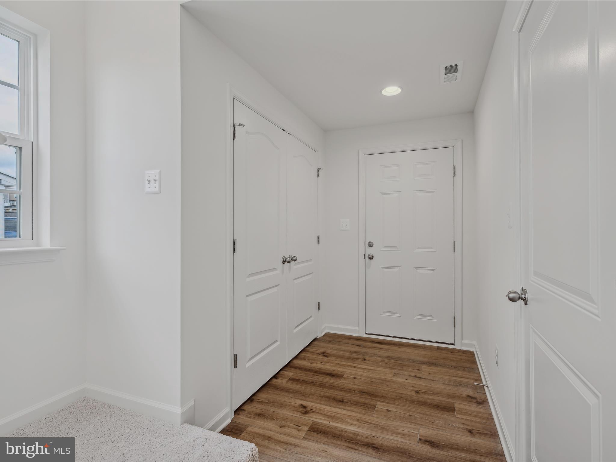 OVERLOOK AT RIVERSIDE TOWNHOMES - Residential Lease