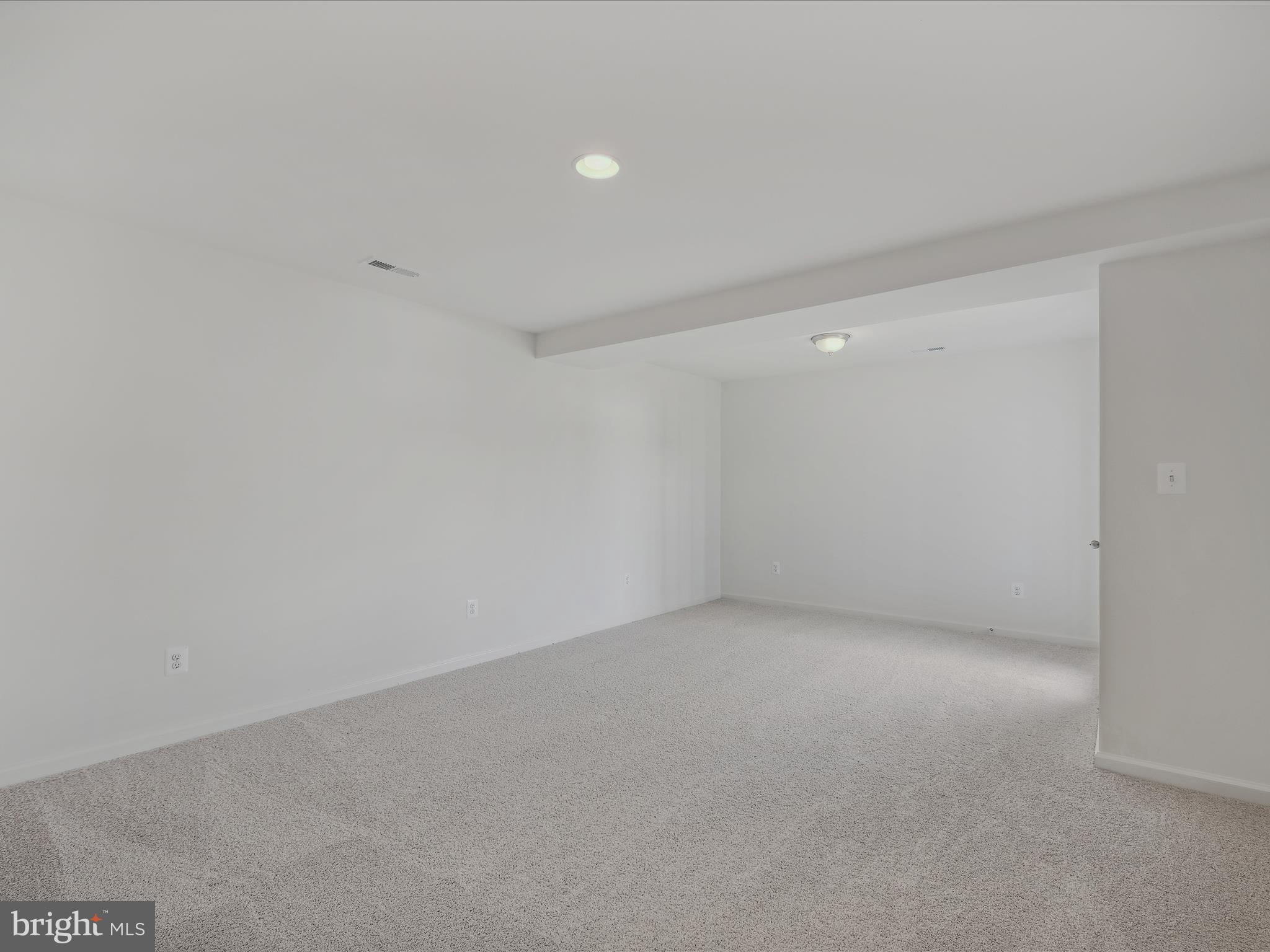 OVERLOOK AT RIVERSIDE TOWNHOMES - Residential Lease