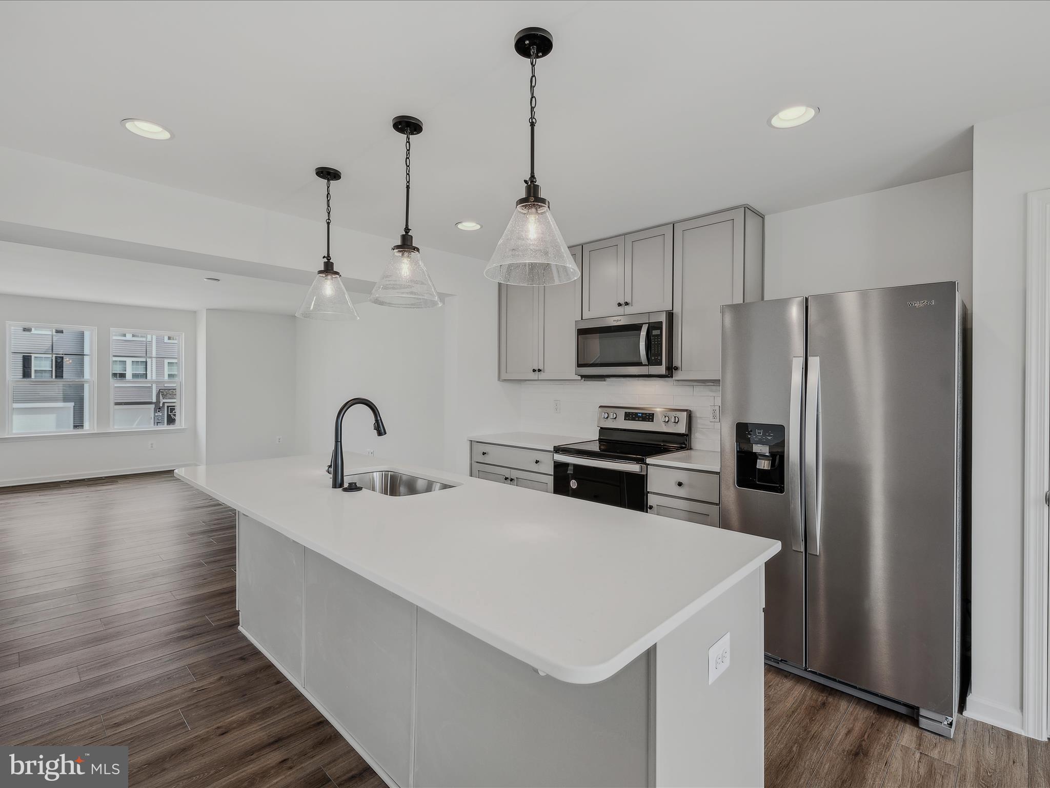 OVERLOOK AT RIVERSIDE TOWNHOMES - Residential Lease