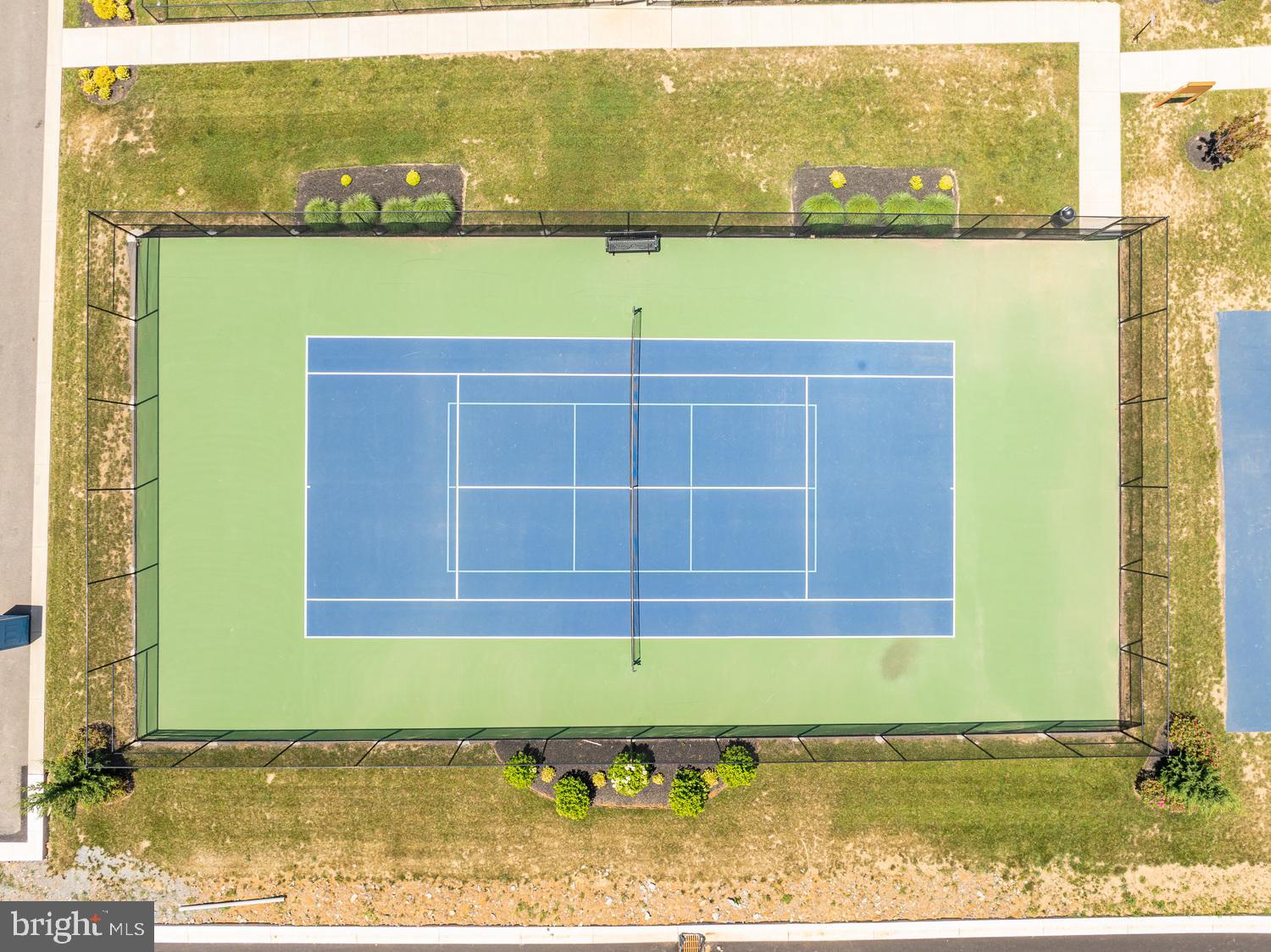 OVERLOOK AT RIVERSIDE TOWNHOMES - Residential Lease