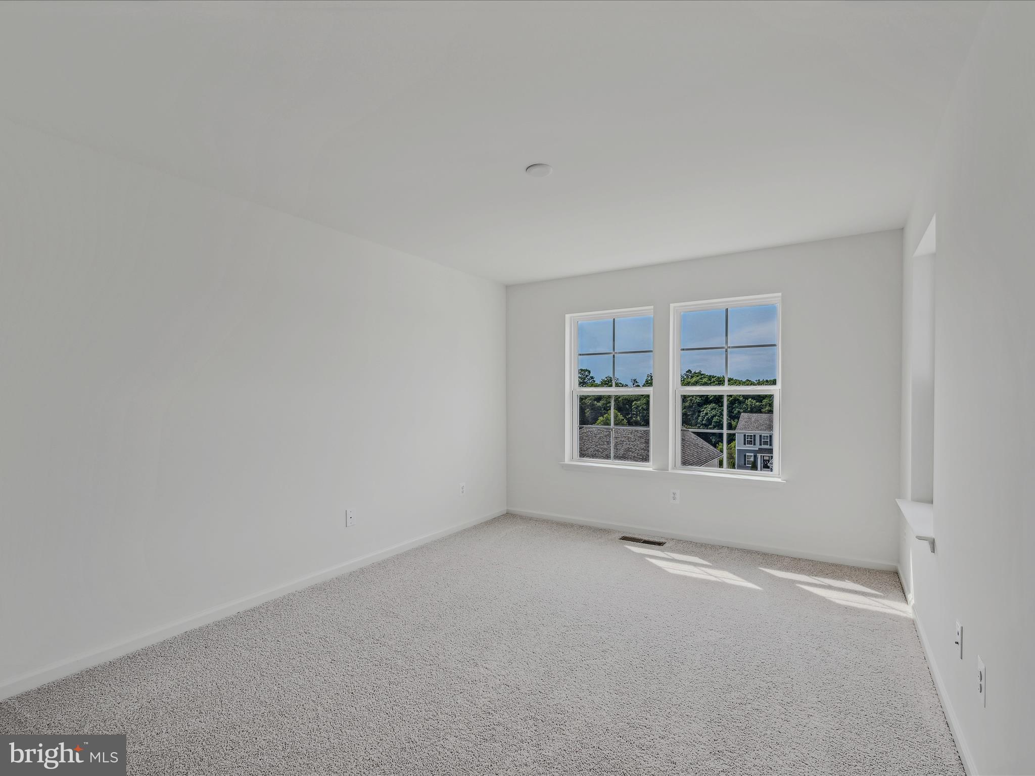 OVERLOOK AT RIVERSIDE TOWNHOMES - Residential Lease