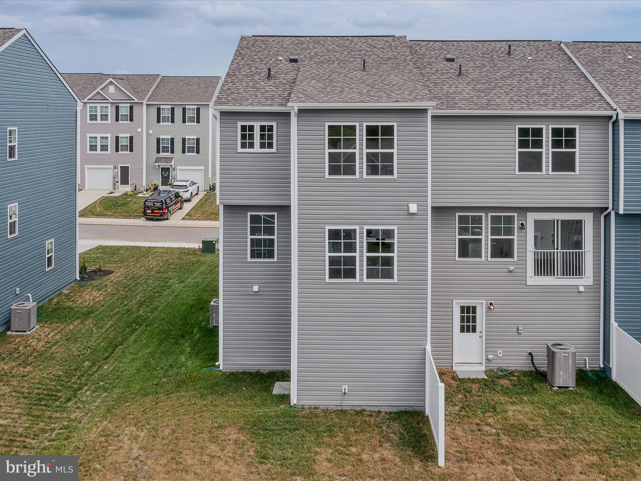 OVERLOOK AT RIVERSIDE TOWNHOMES - Residential Lease