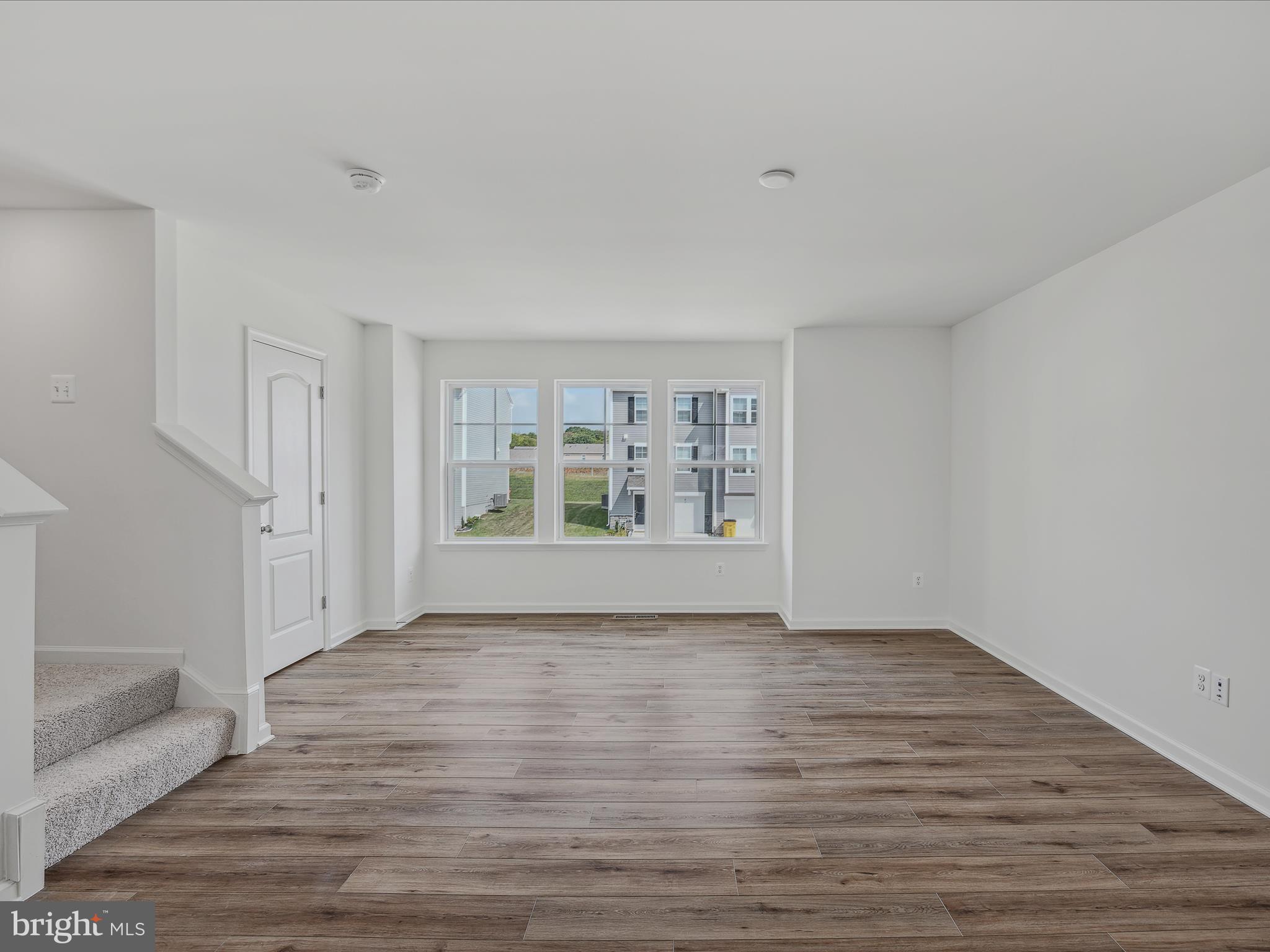 OVERLOOK AT RIVERSIDE TOWNHOMES - Residential Lease