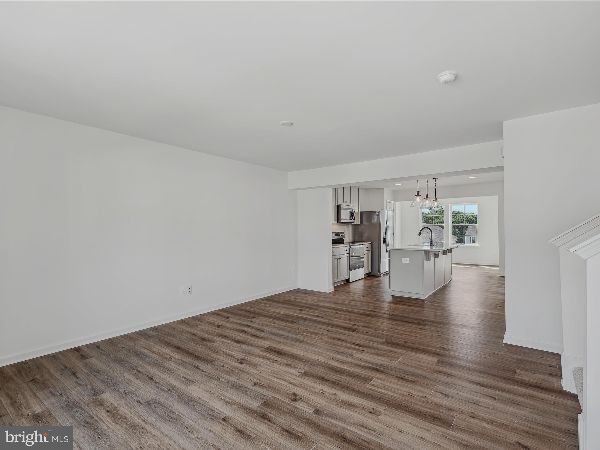 OVERLOOK AT RIVERSIDE TOWNHOMES - Residential Lease