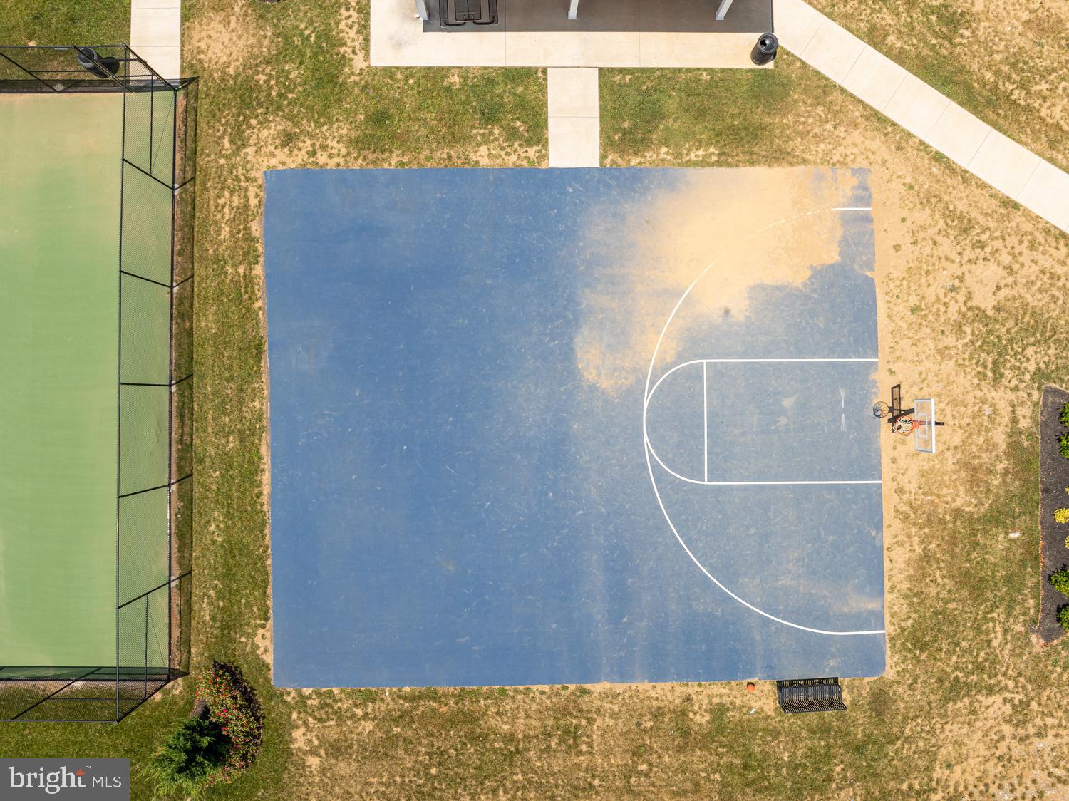 OVERLOOK AT RIVERSIDE TOWNHOMES - Residential Lease