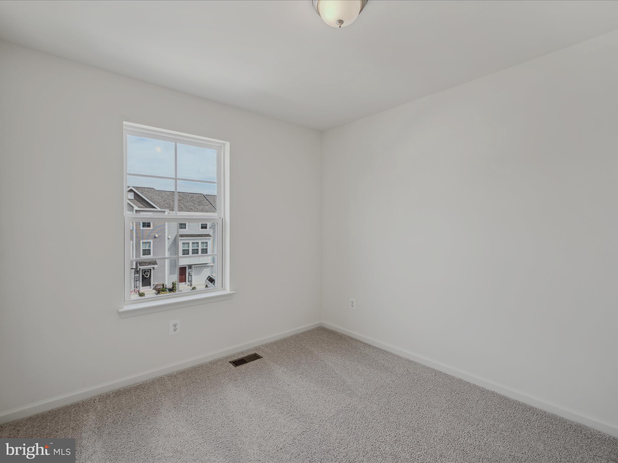 OVERLOOK AT RIVERSIDE TOWNHOMES - Residential Lease