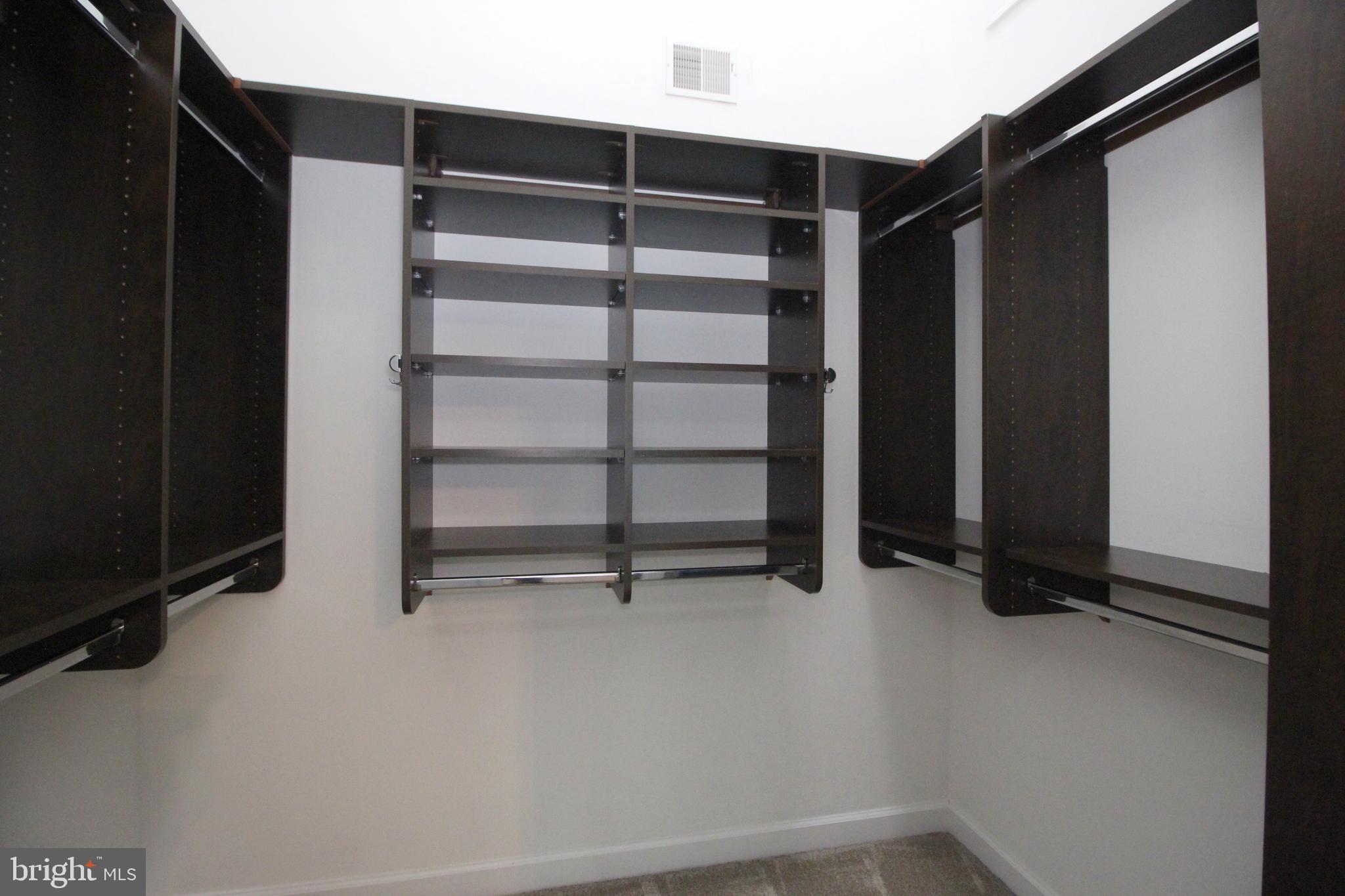 ELMWOOD - Residential Lease