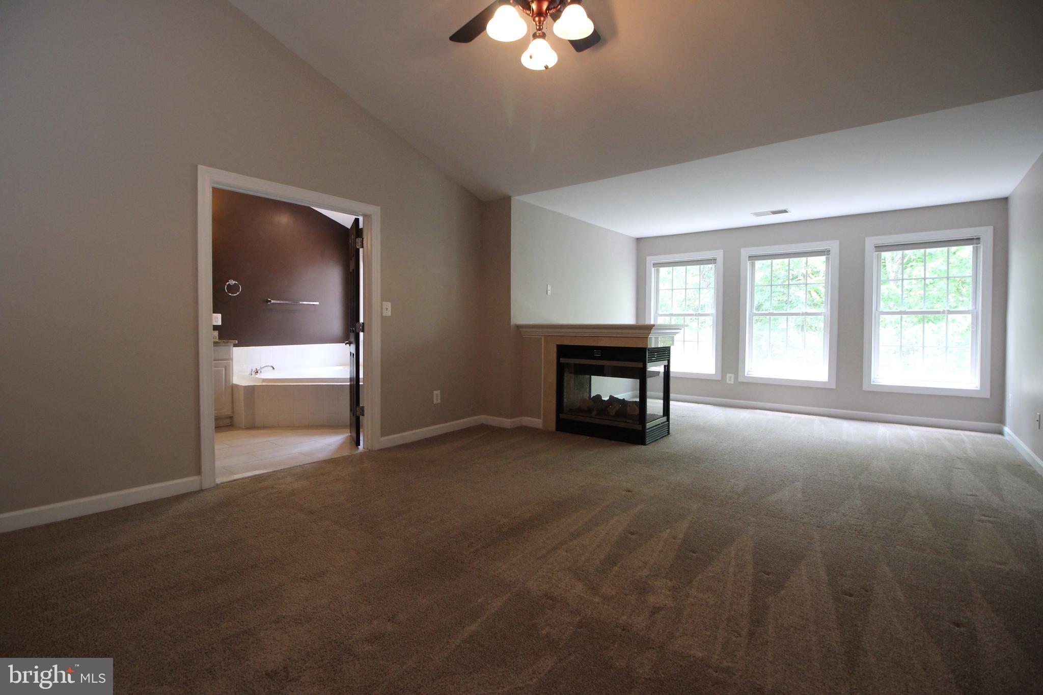 ELMWOOD - Residential Lease