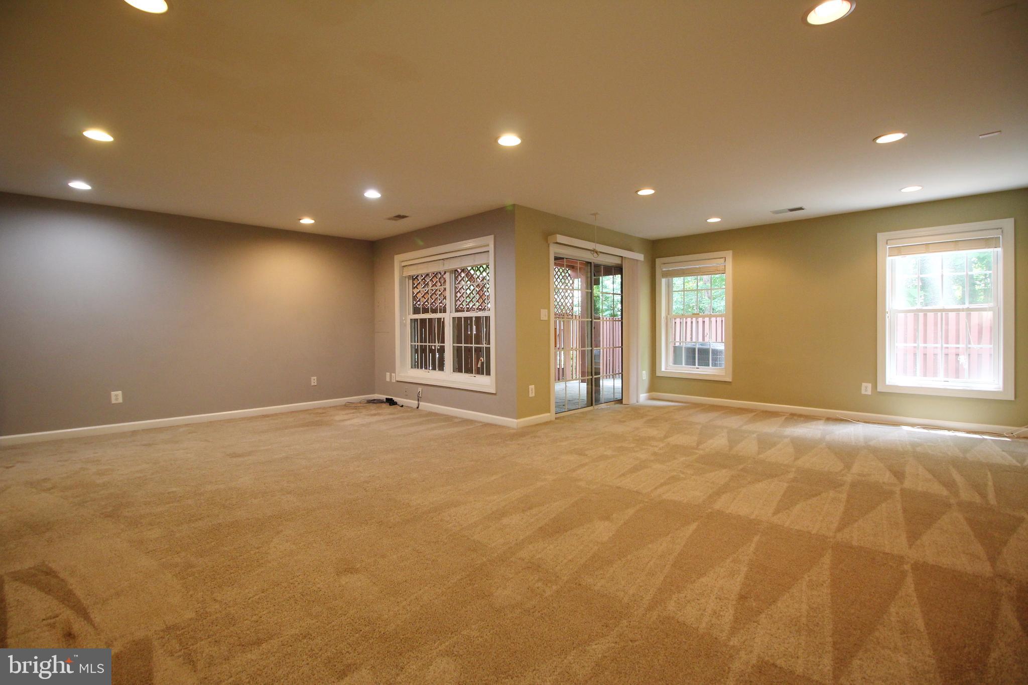 ELMWOOD - Residential Lease