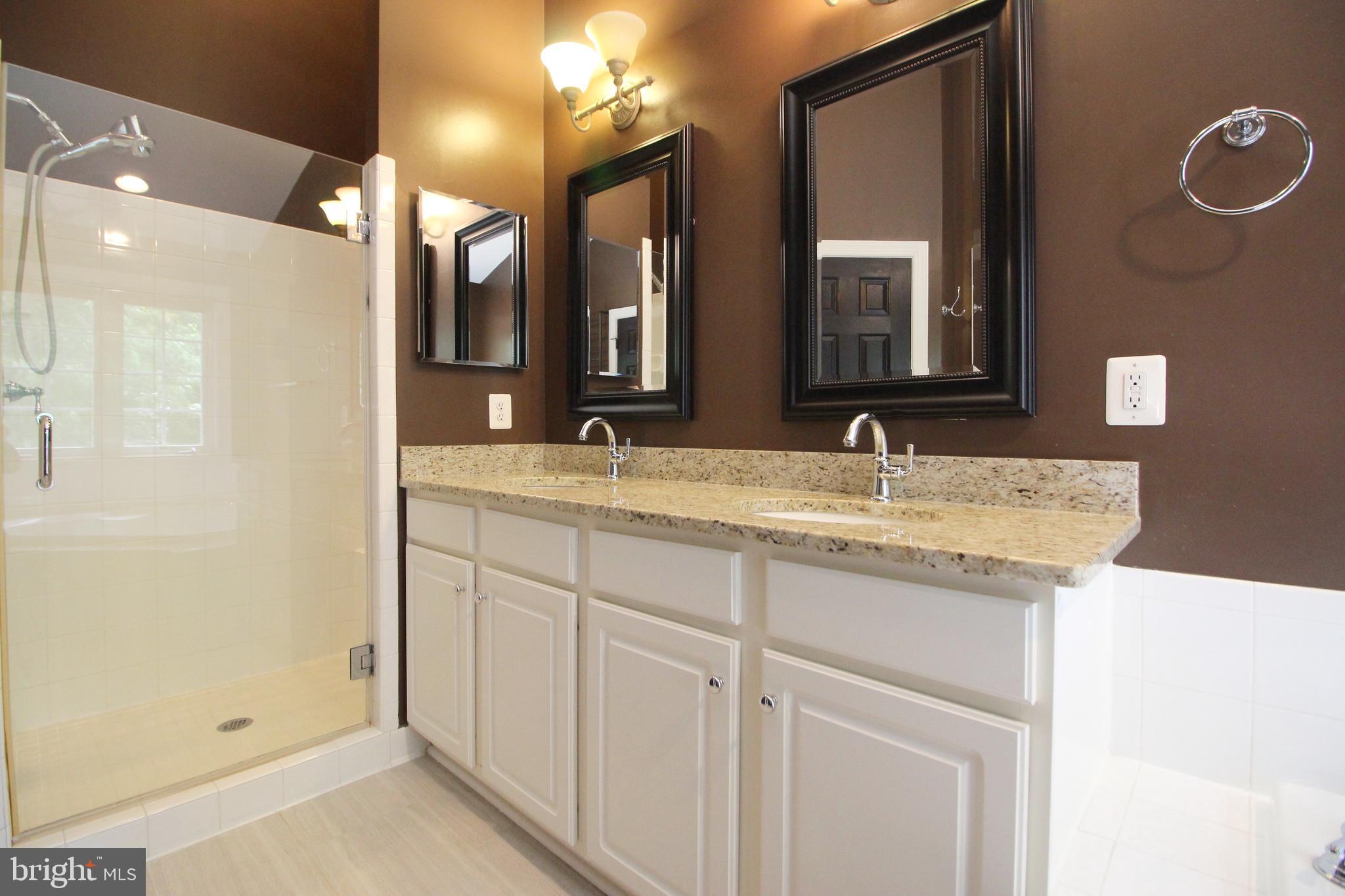 ELMWOOD - Residential Lease