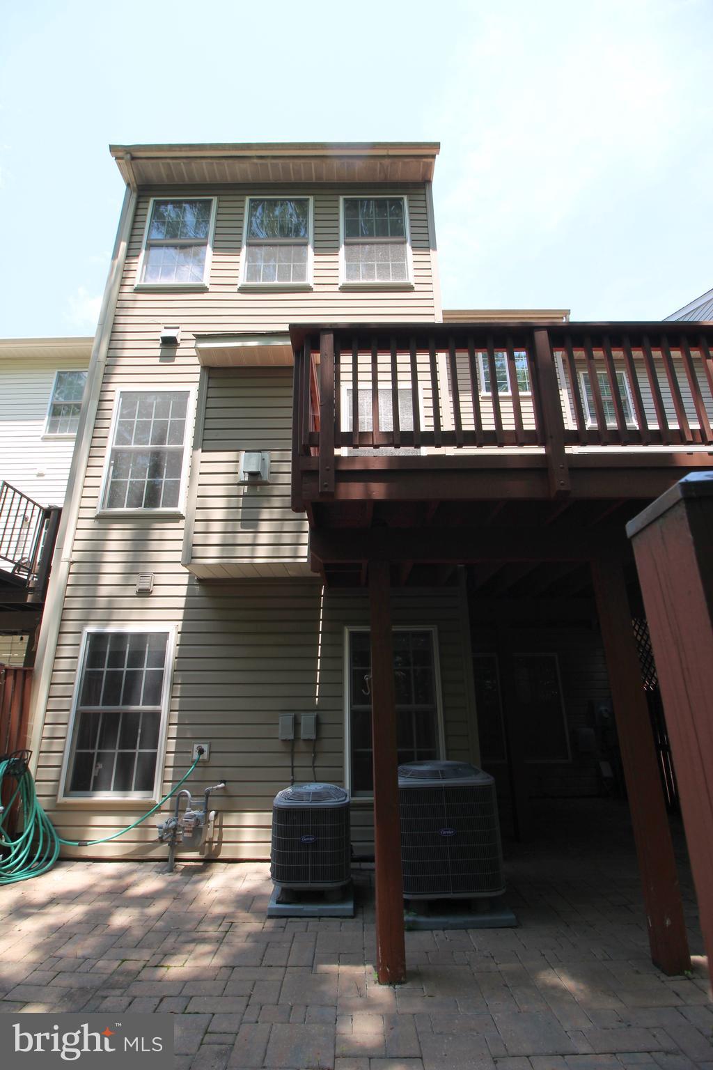 ELMWOOD - Residential Lease