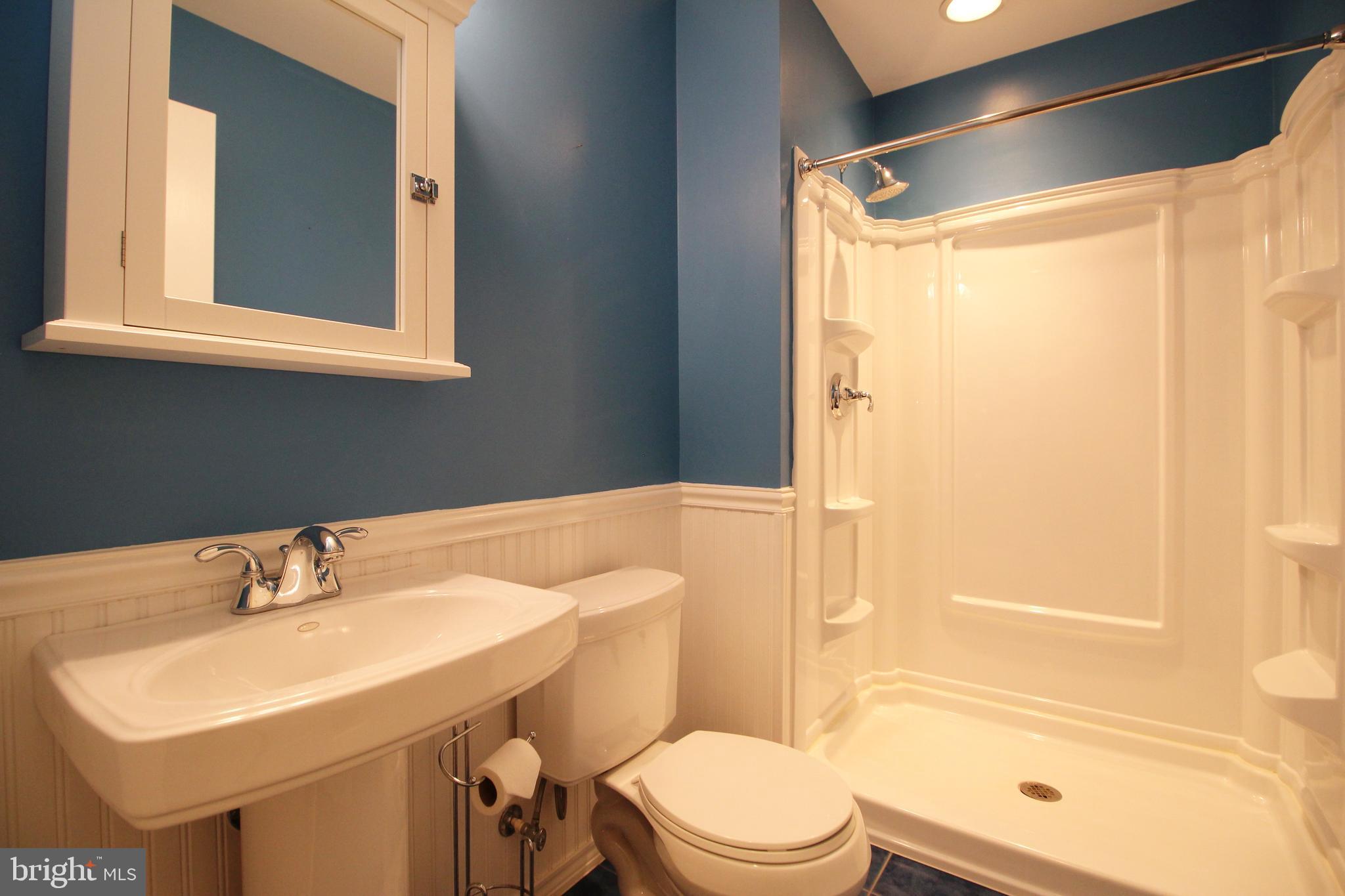 ELMWOOD - Residential Lease