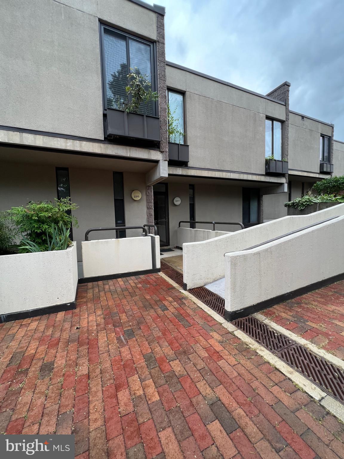 COLD SPRING NEWTOWN - Residential