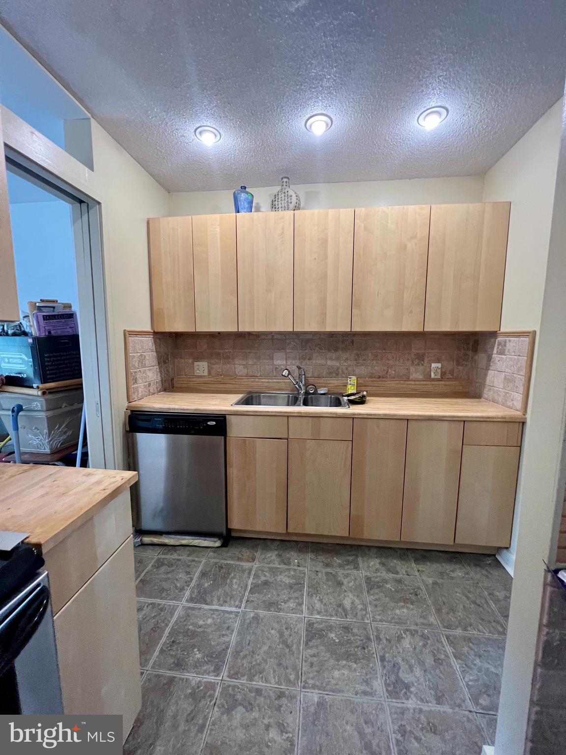 COLD SPRING NEWTOWN - Residential