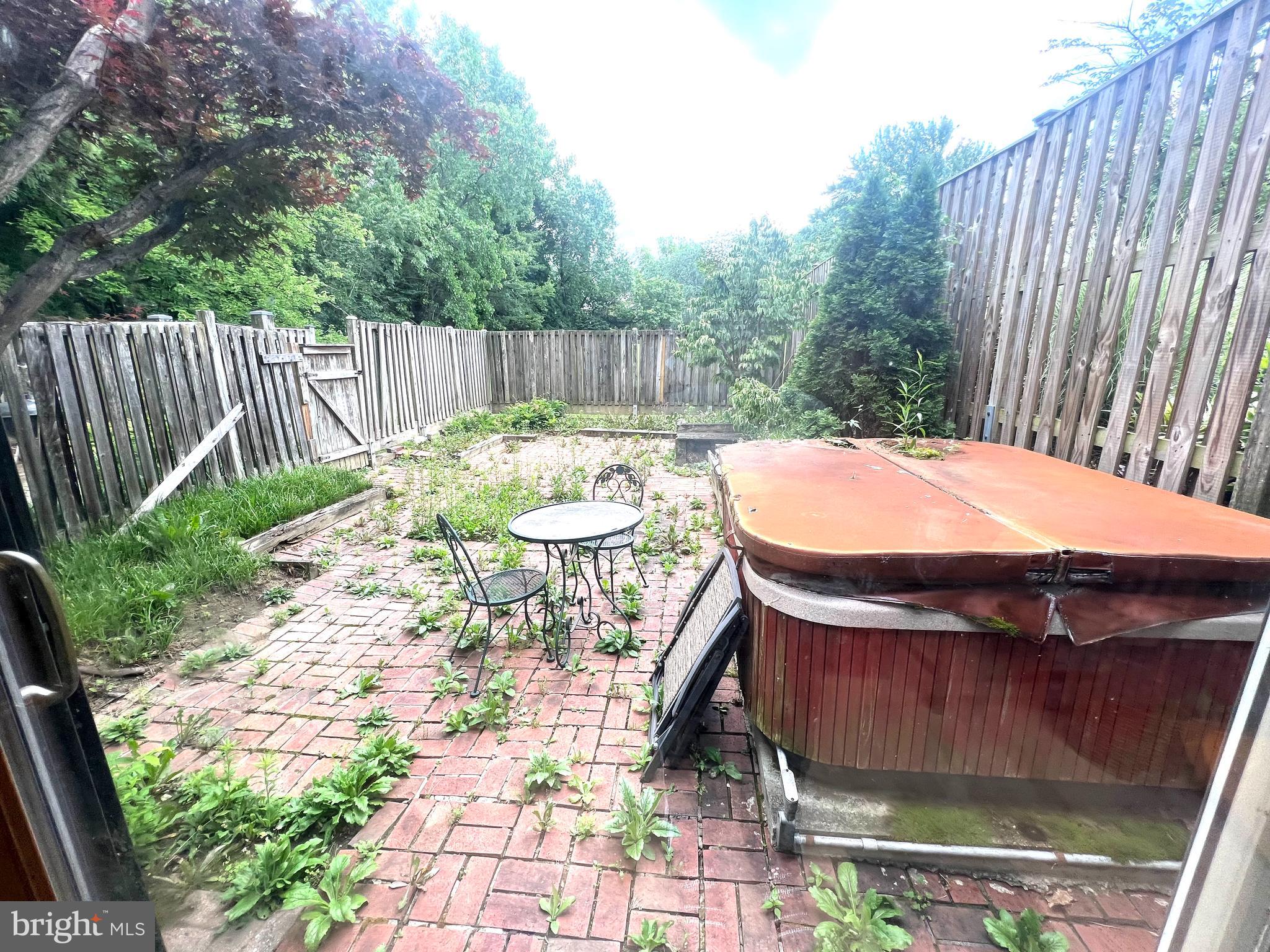 COLD SPRING NEWTOWN - Residential