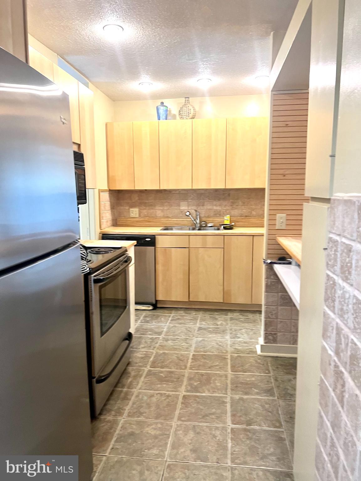 COLD SPRING NEWTOWN - Residential