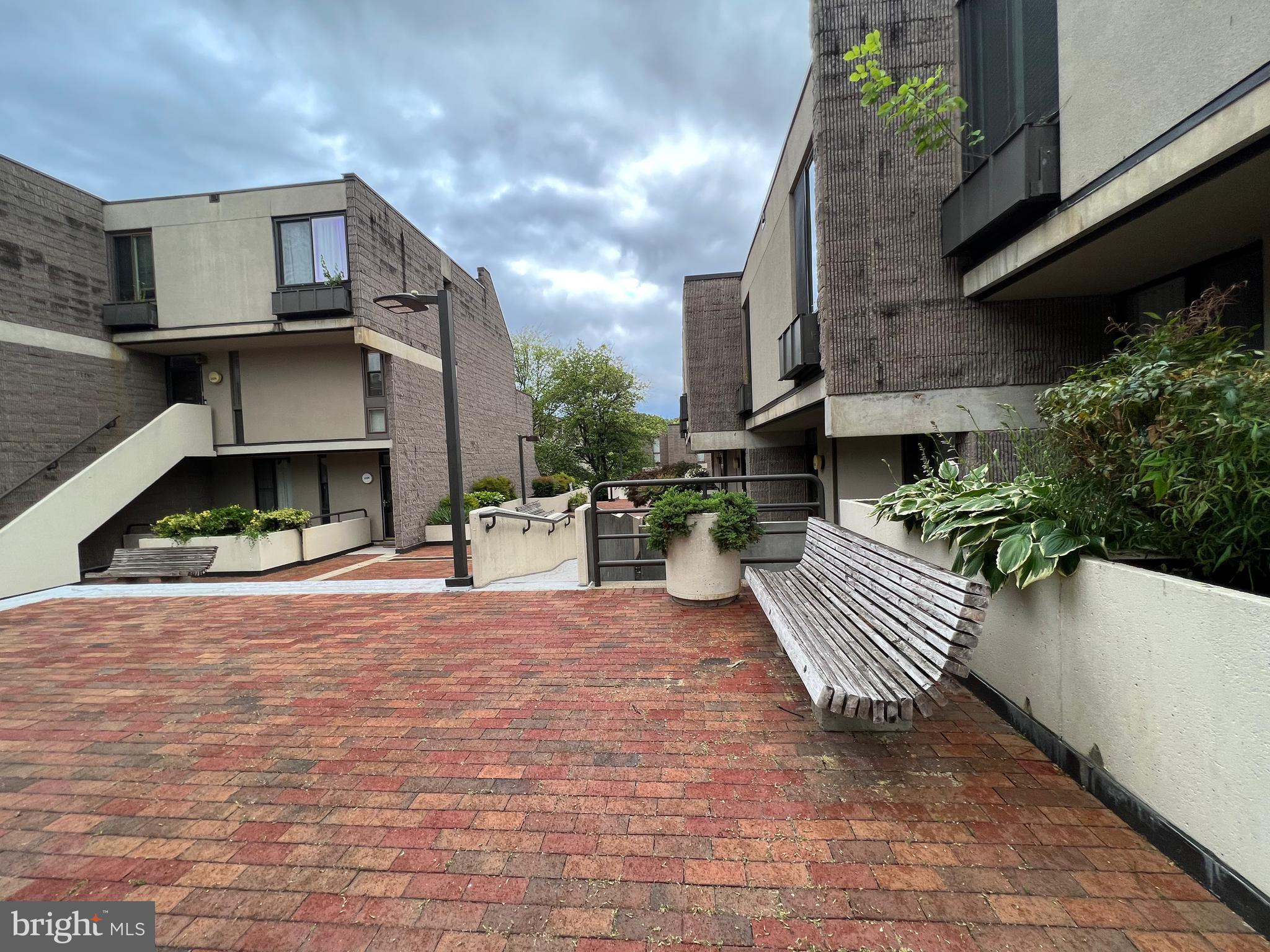 COLD SPRING NEWTOWN - Residential