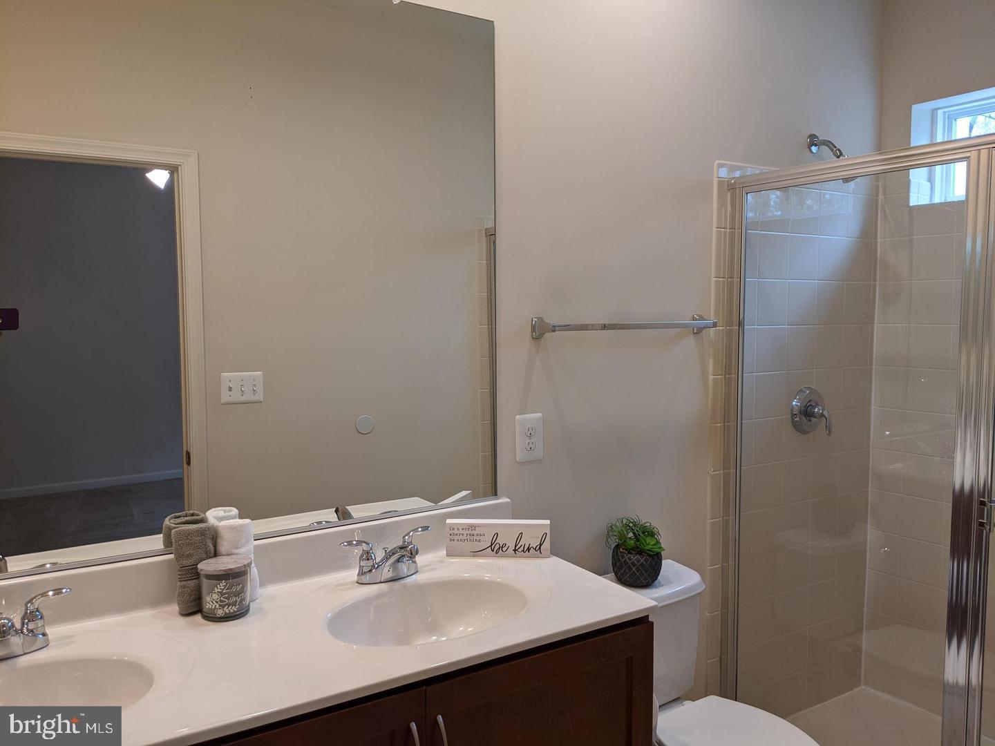 GALLERY PARK - Residential Lease