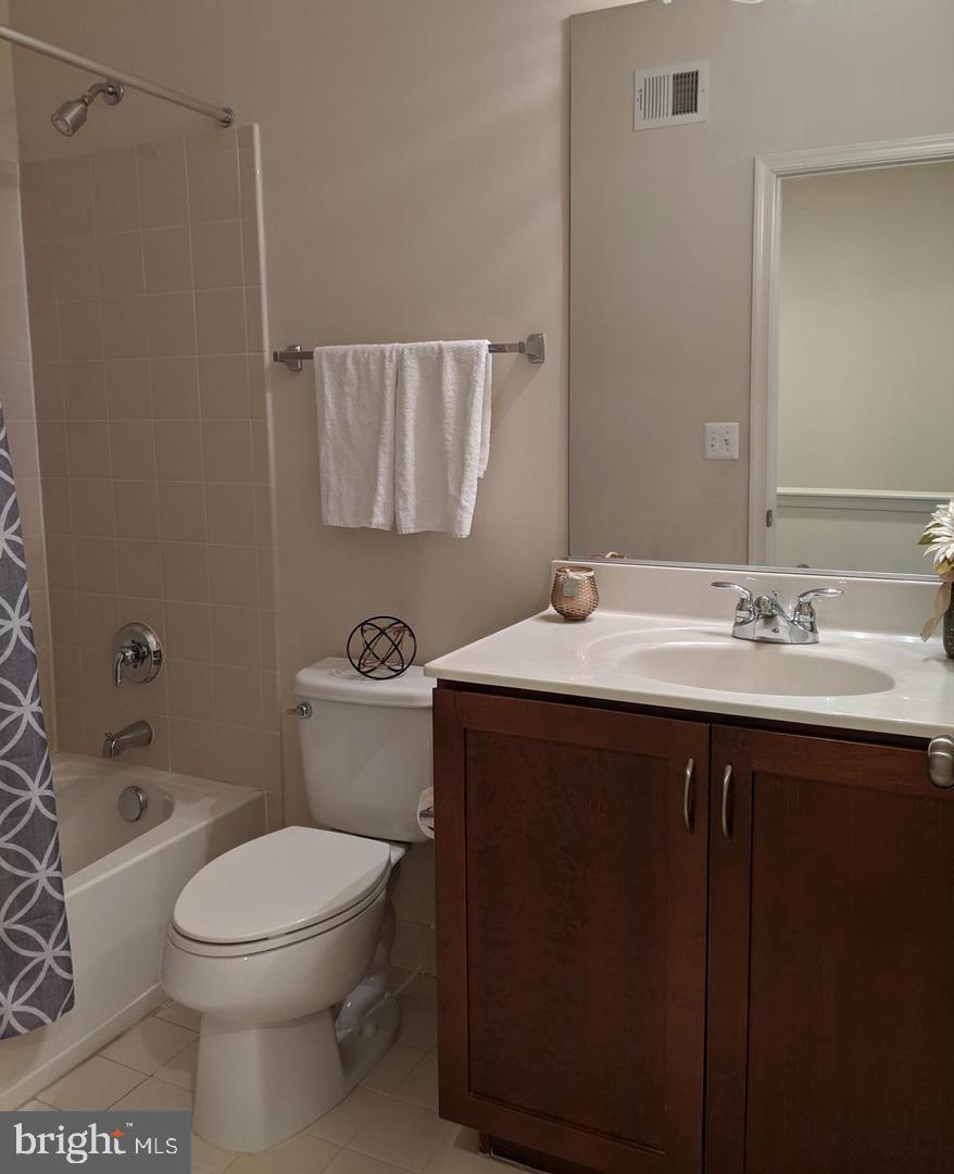 GALLERY PARK - Residential Lease