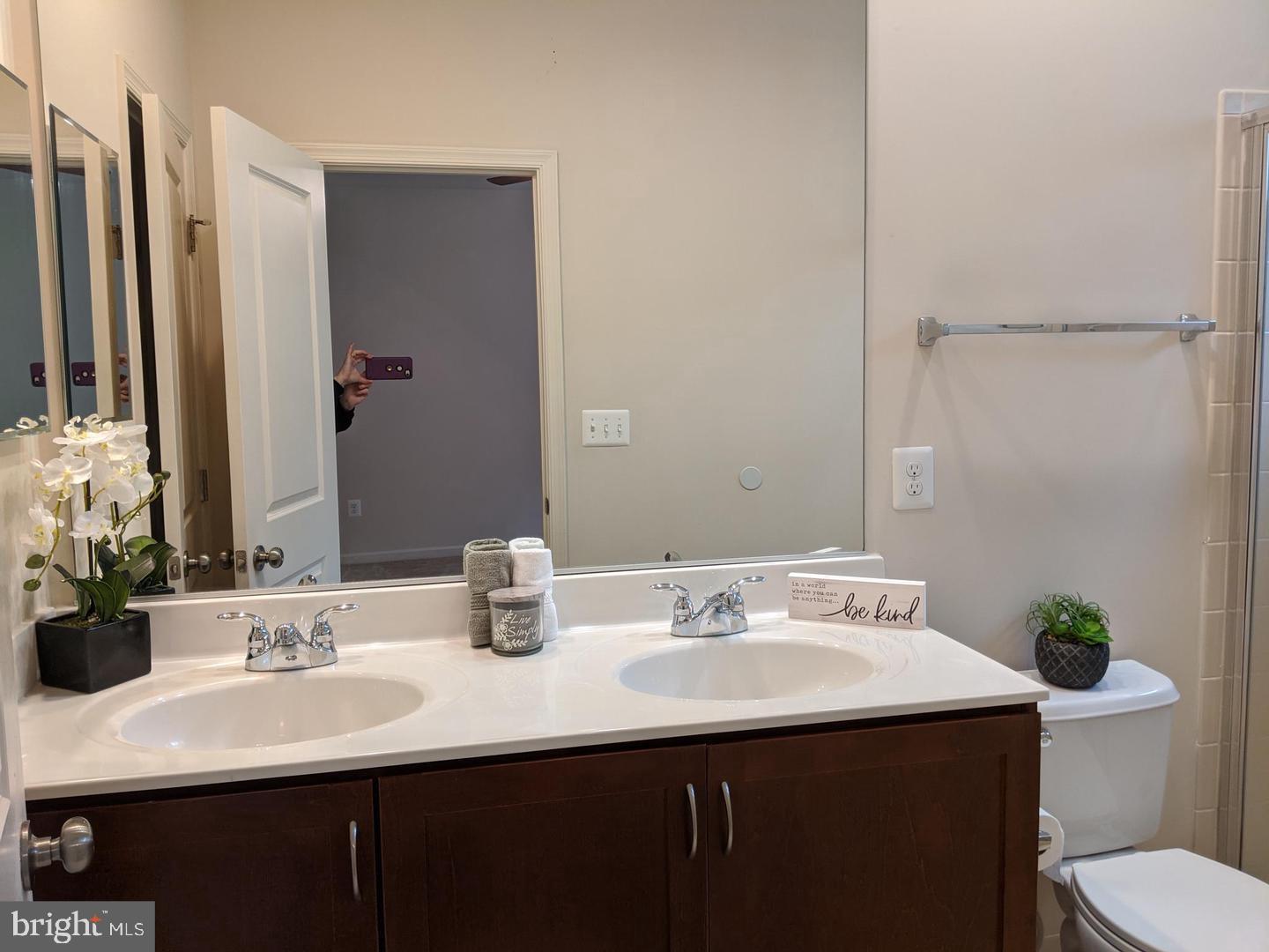 GALLERY PARK - Residential Lease