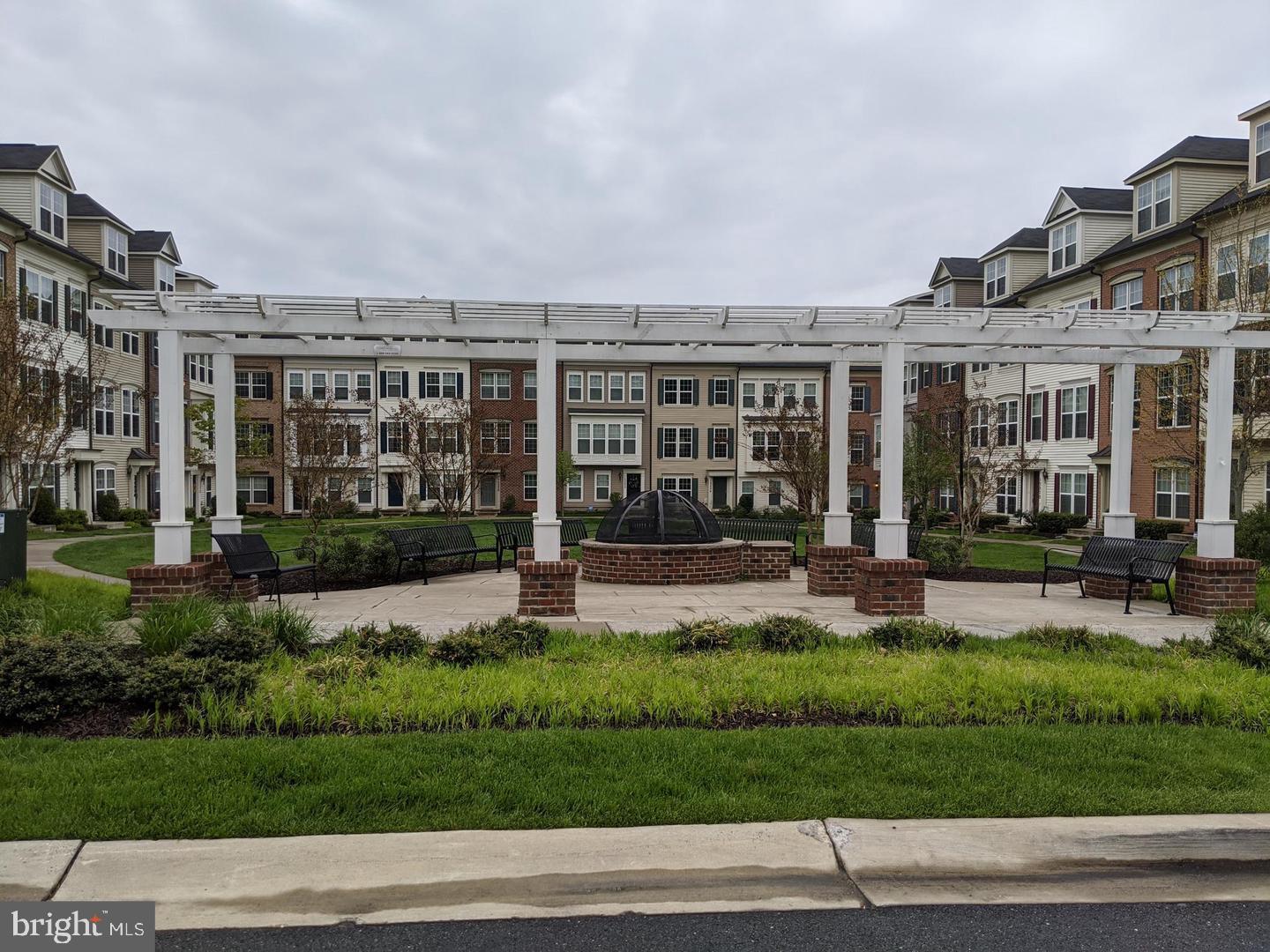 GALLERY PARK - Residential Lease