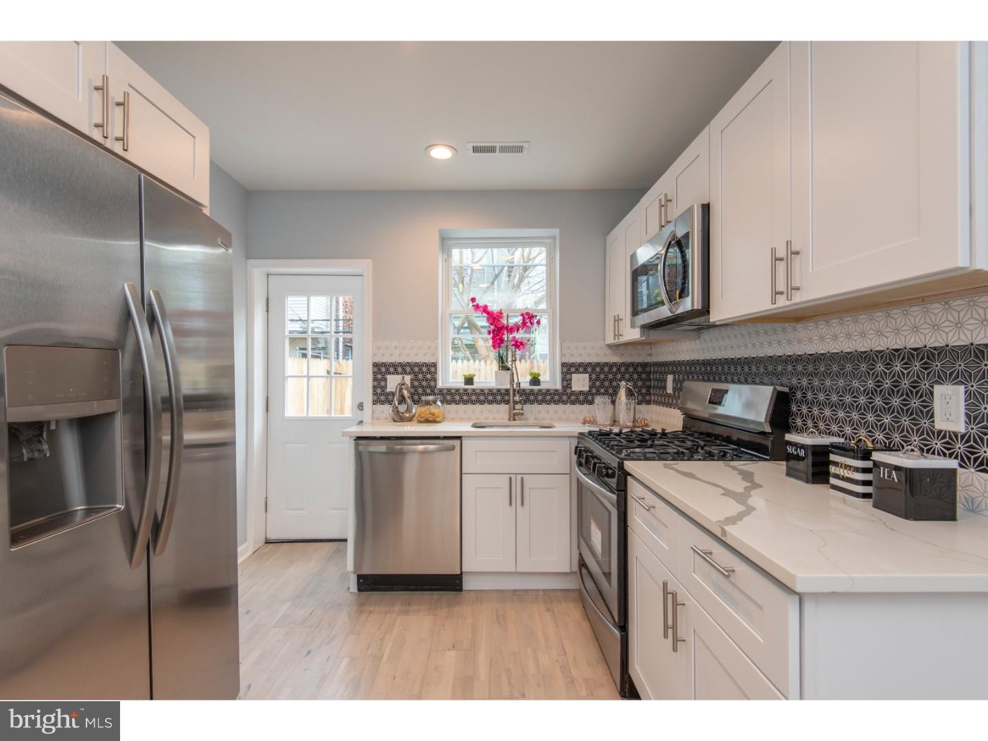 POINT BREEZE - Residential