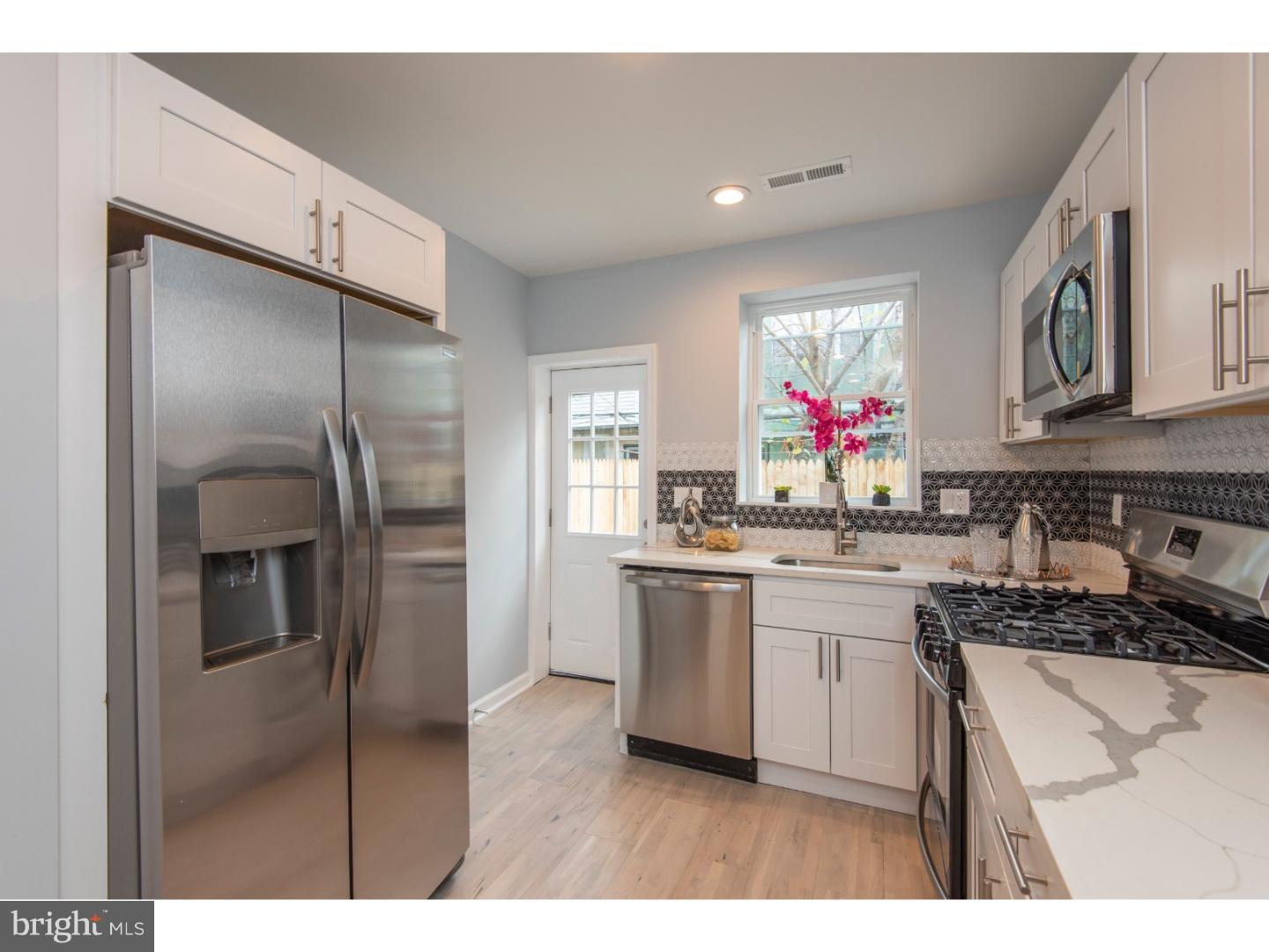 POINT BREEZE - Residential