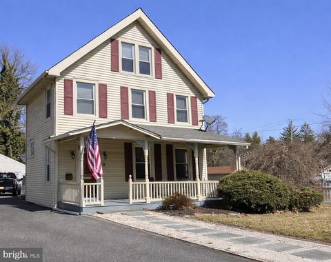 9 WARREN STREET EDGEWATER PARK NJ 08010