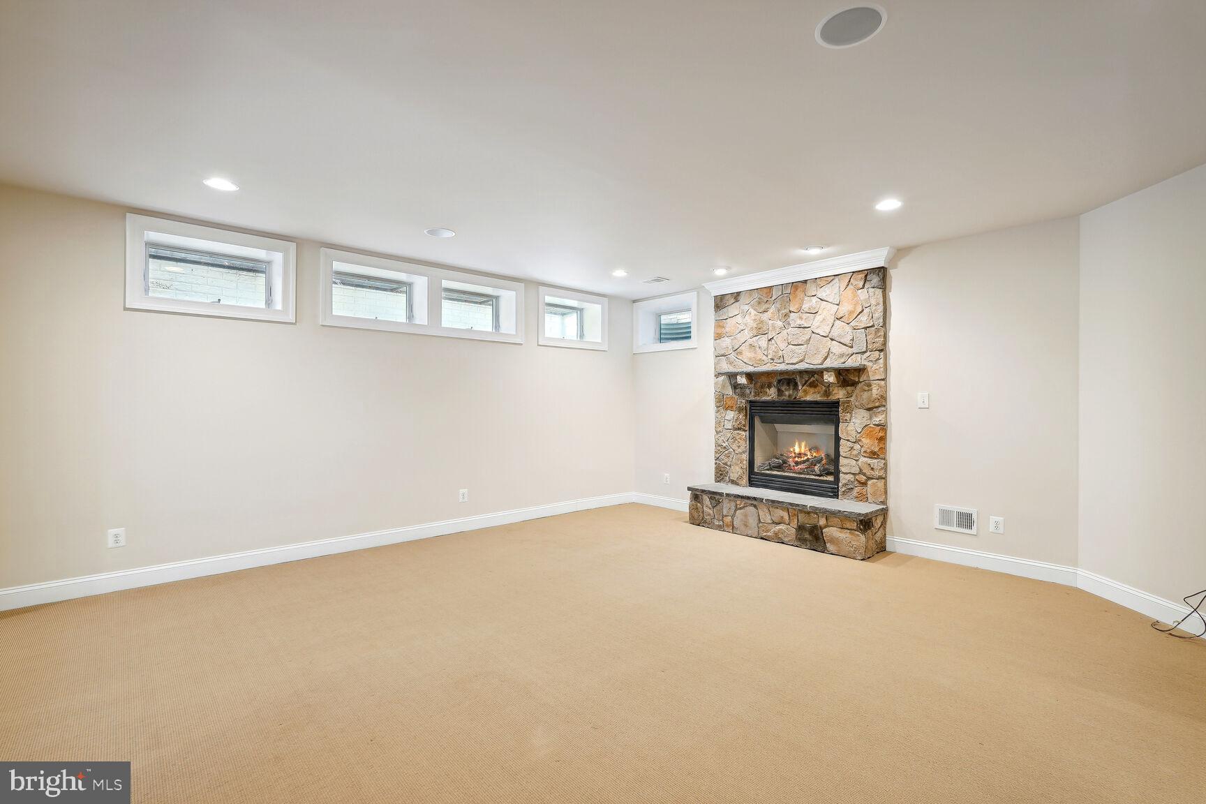 CHALICE CREST - Residential