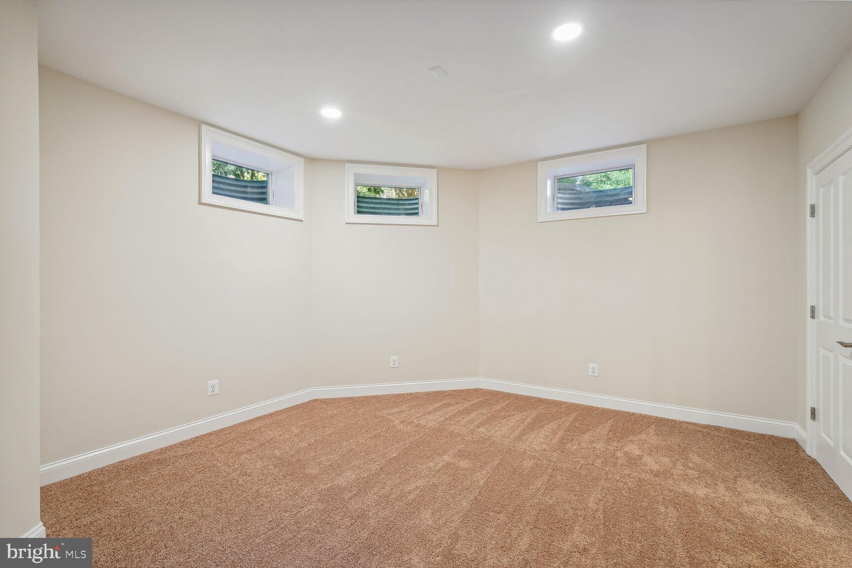 CHALICE CREST - Residential