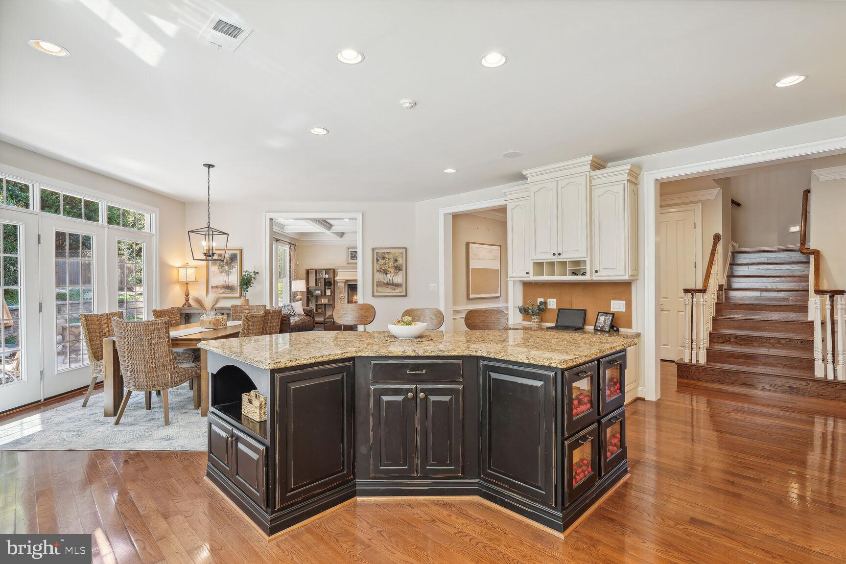 CHALICE CREST - Residential