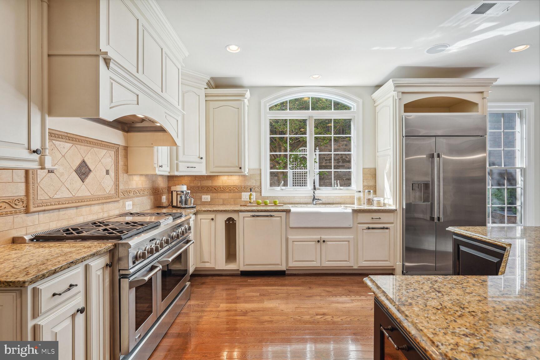 CHALICE CREST - Residential