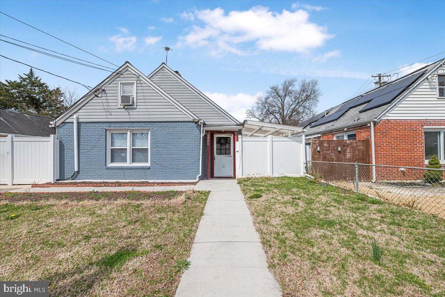 OFFER DEADLINE- MONDAY AT 6PM
Investor Special!! Great opportunity for investors or handy buyers! This 3-bedroom, 2-bath single-family home is being sold as-is, with tons of potential to update and increase value. The layout features two bedrooms on the main level and a third bedroom upstairs.
The home comes equipped with solar panels. Situated on a decent-sized lot, this property is ideal for a rental, flip, or long-term investment. Bring your vision and make it shine!
Sold As-Is.