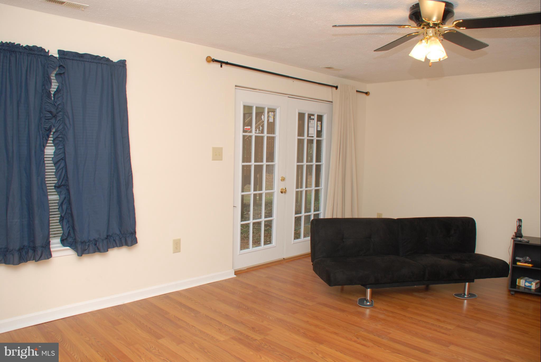 LAUREL GLEN - Residential