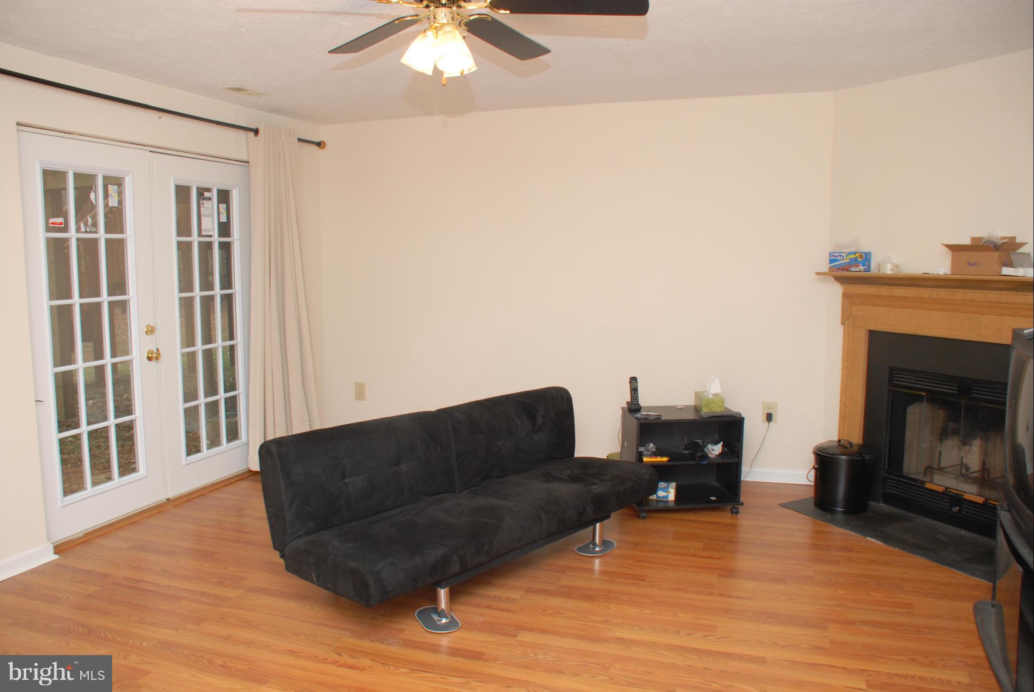 LAUREL GLEN - Residential