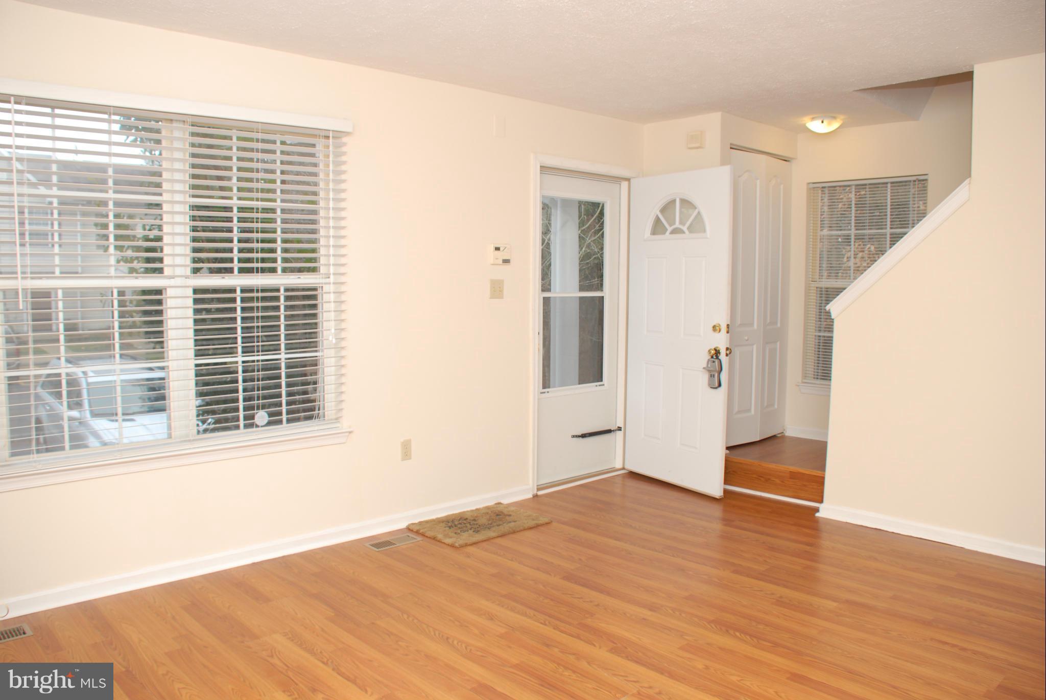 LAUREL GLEN - Residential