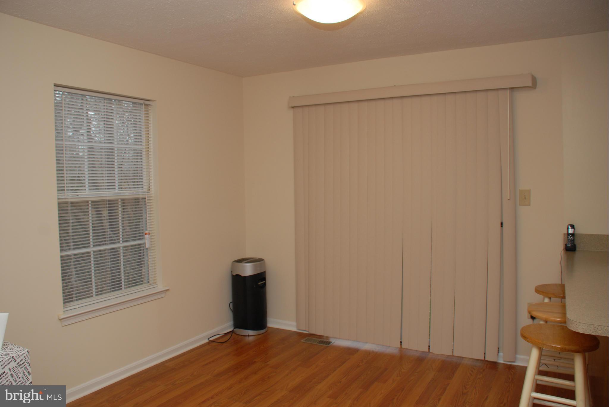 LAUREL GLEN - Residential