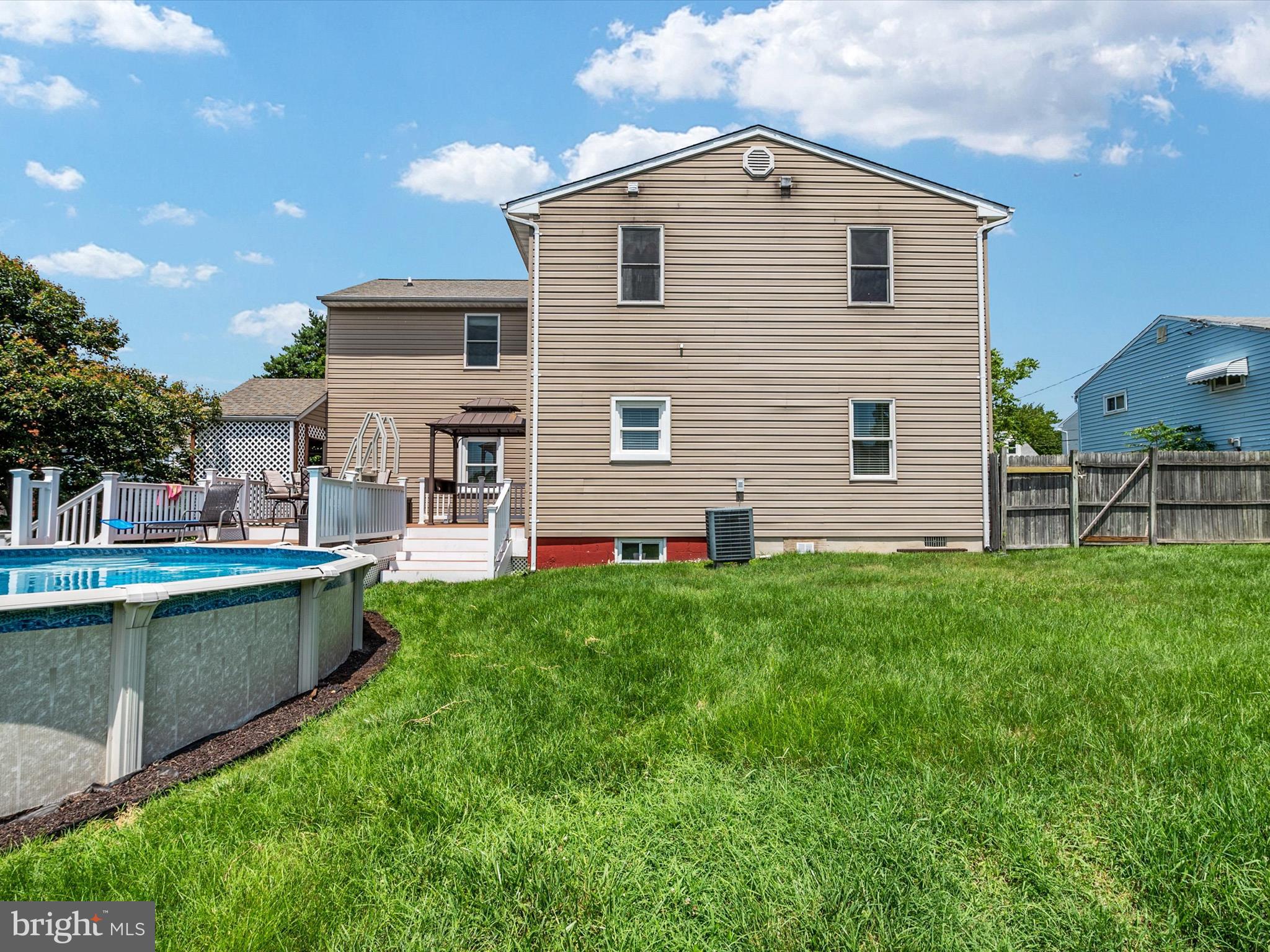 FERNDALE - Residential