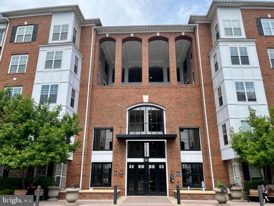 Rarely available large and bright 1 Bedroom condo overlooking quiet courtyard. This light-filled unit is conveniently located on the 2nd floor and has a semi-private outdoor entrance right next to it as well as the elevator down the hall. 1 covered garage space is included! Walk to the Rockville Metro and Rockville Town Center and grocery store. Building has great amenities: swimming pool, fitness center, billiard and ping-pong tables, movie theater, bike storage and more. Internet included in rent (FIOS).

Washer and Dryer in unit.

Requirements:
Credit score: 680+
Income: 3 times rent
No negative rental history
All applicants 18+ MUST apply
$250 MOVE IN FEE

**ATTENTION**:
We do not ask people to submit rental applications in order to see properties. Do not submit applications on systems that we do not authorize. Beware of scams!