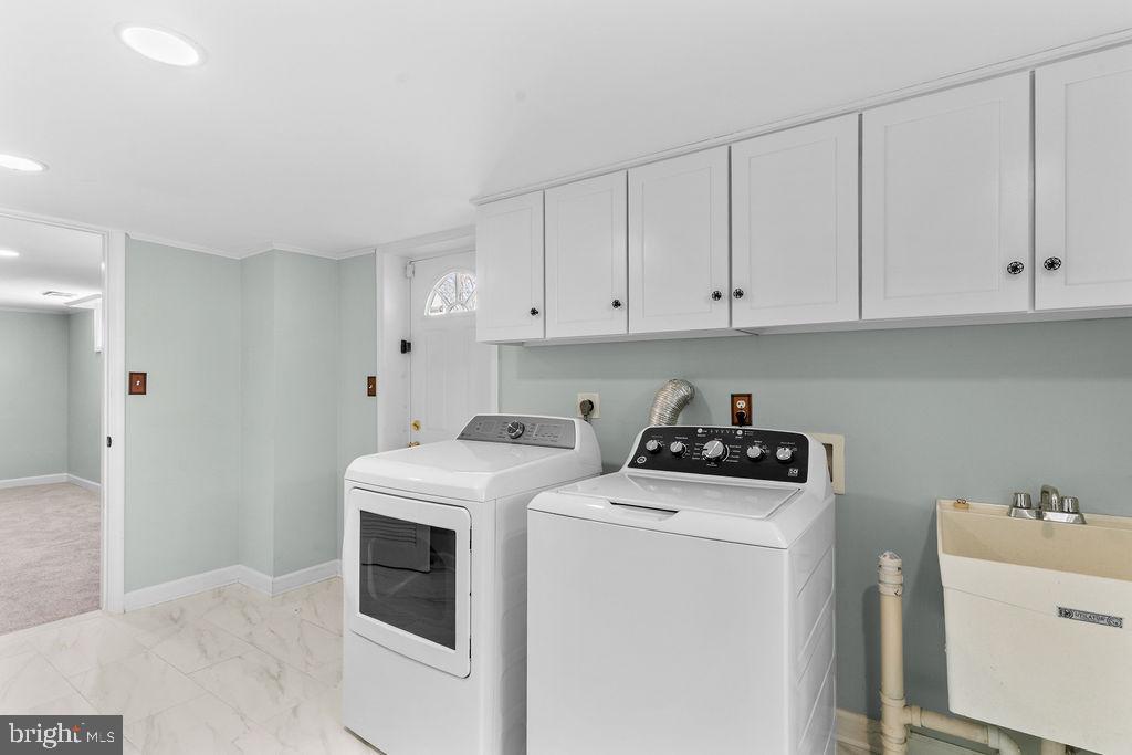 GARDEN CITY - Residential