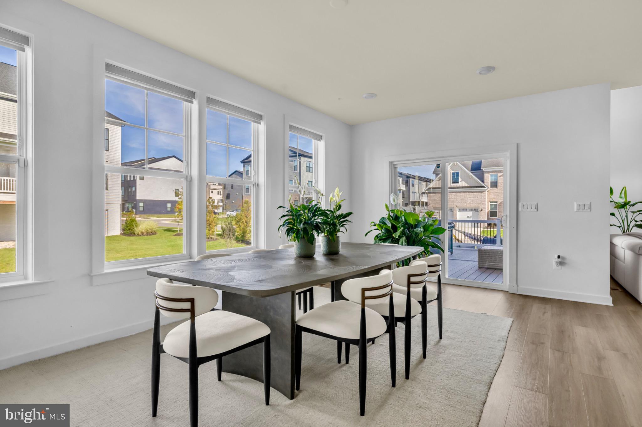 SOUTHLAKE - Residential