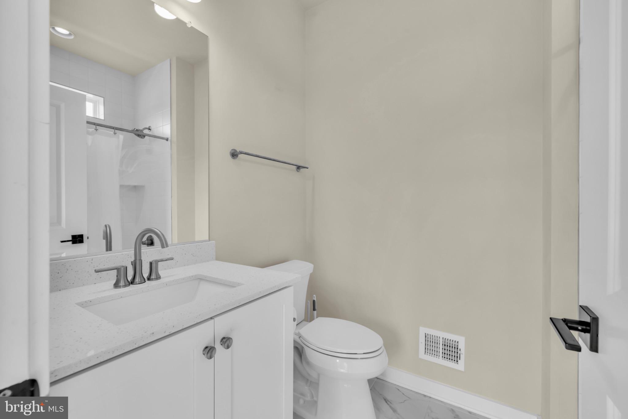 SOUTHLAKE - Residential