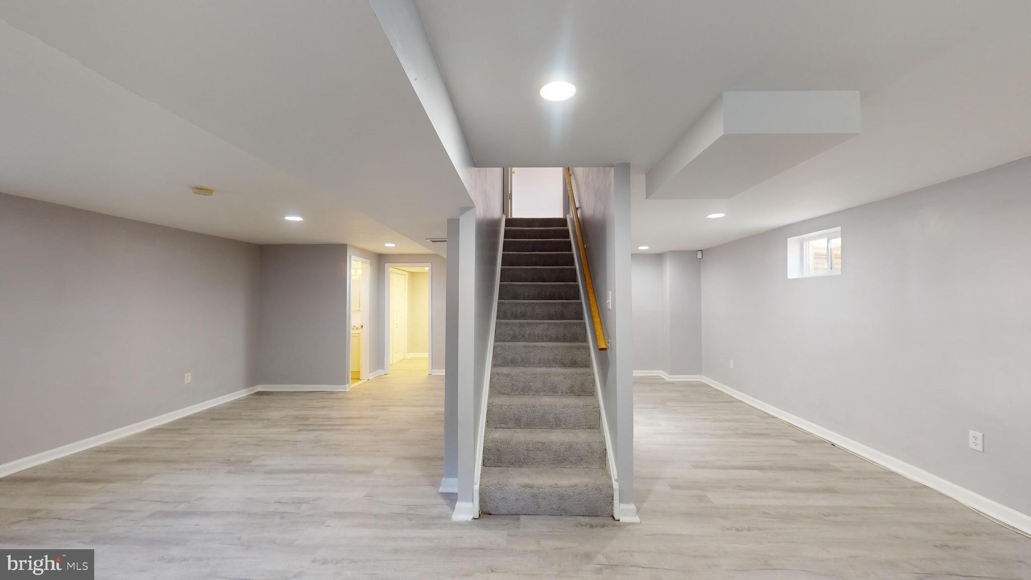 HOLLY SPRINGS - Residential