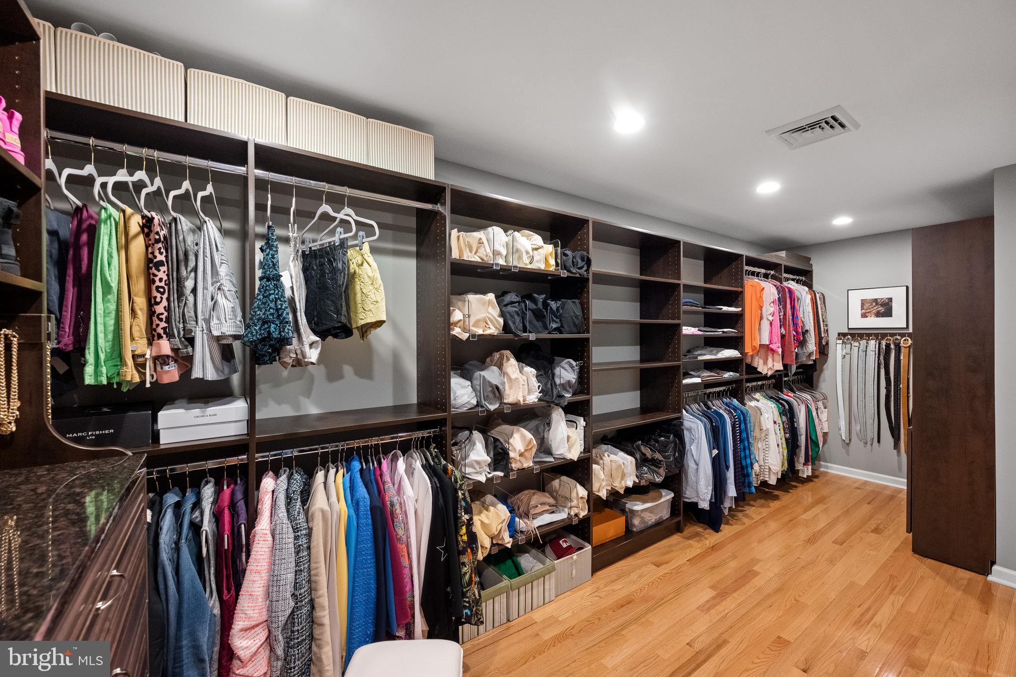 THE RESERVE - Residential