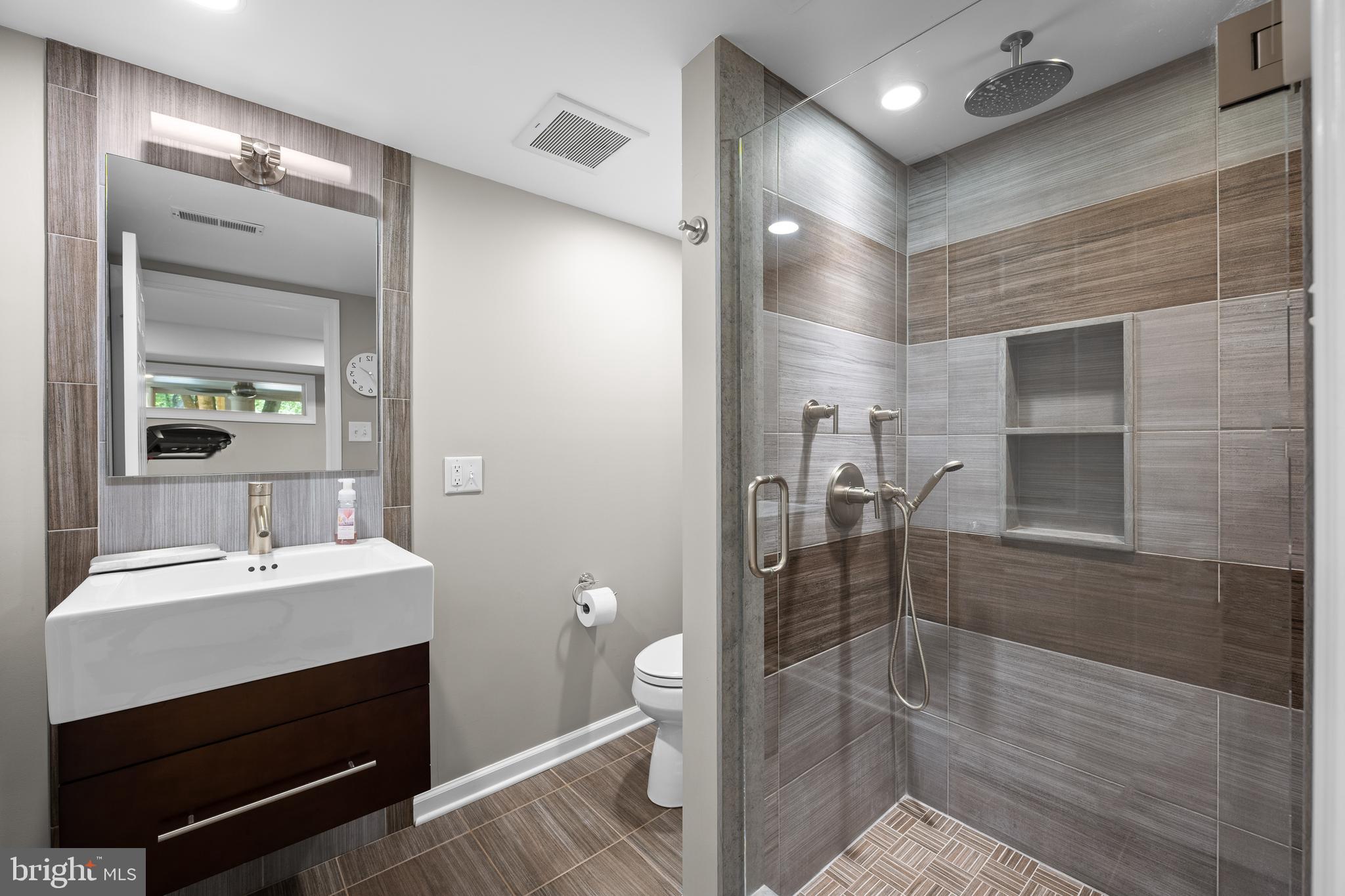 THE RESERVE - Residential