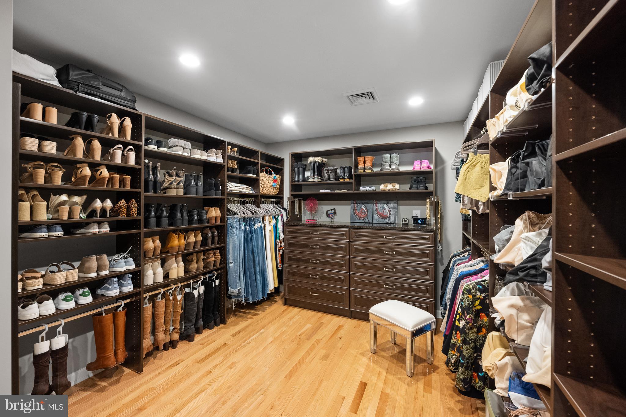 THE RESERVE - Residential